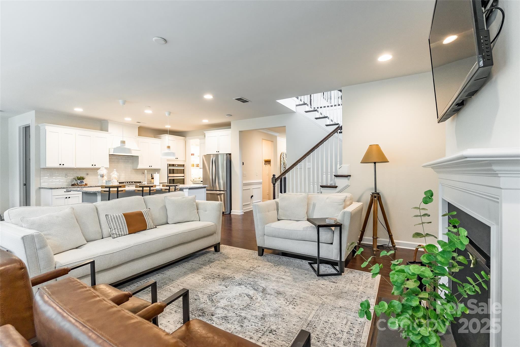 Lake Crest - Residential