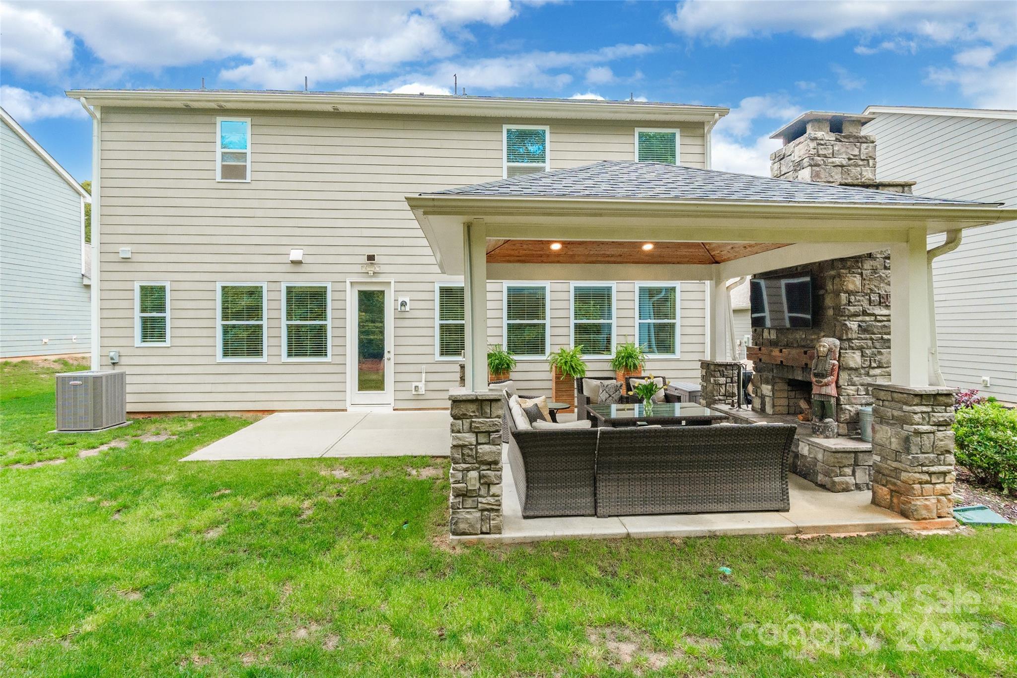 Lake Crest - Residential