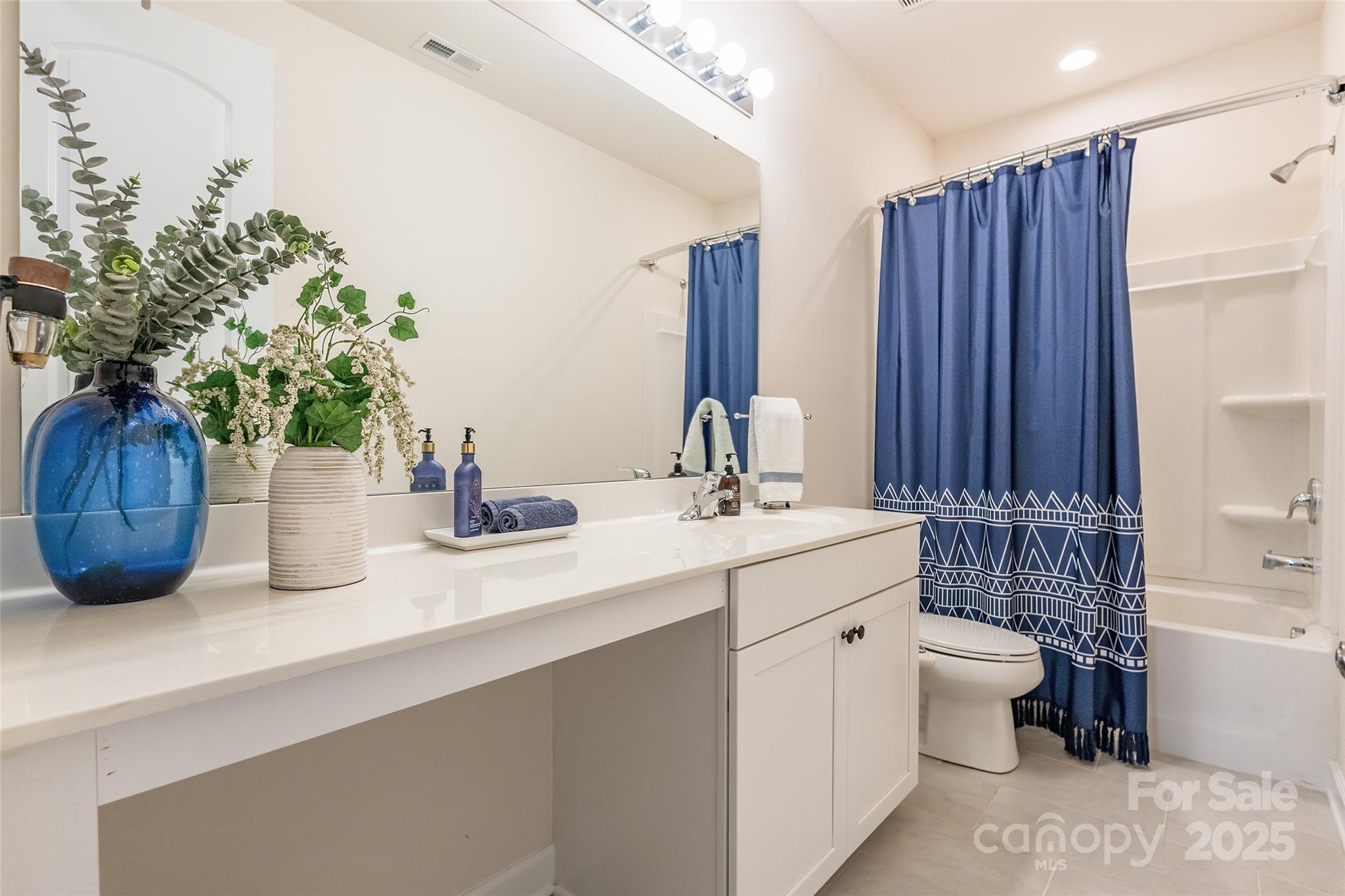 Lake Crest - Residential