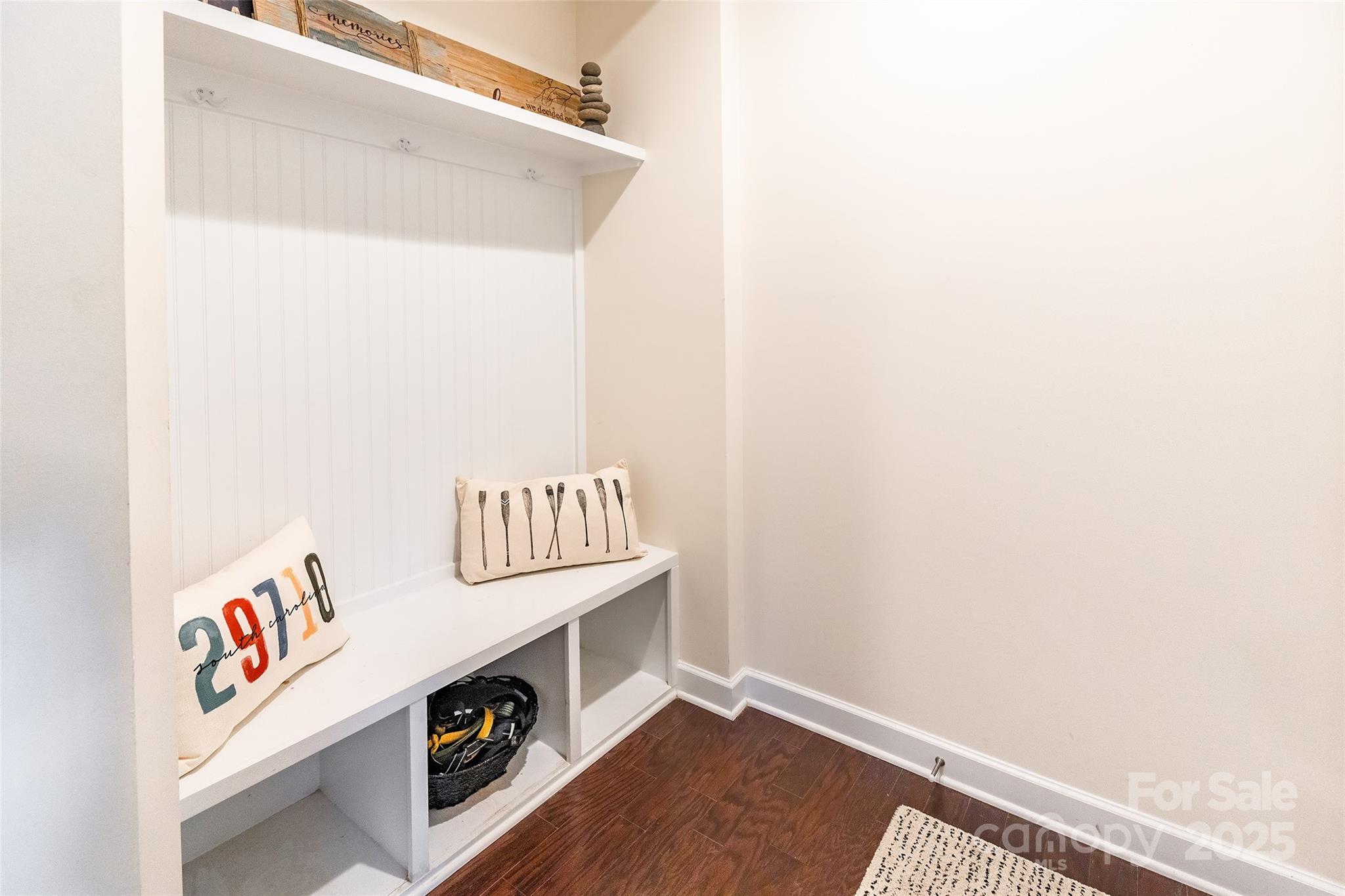 Lake Crest - Residential