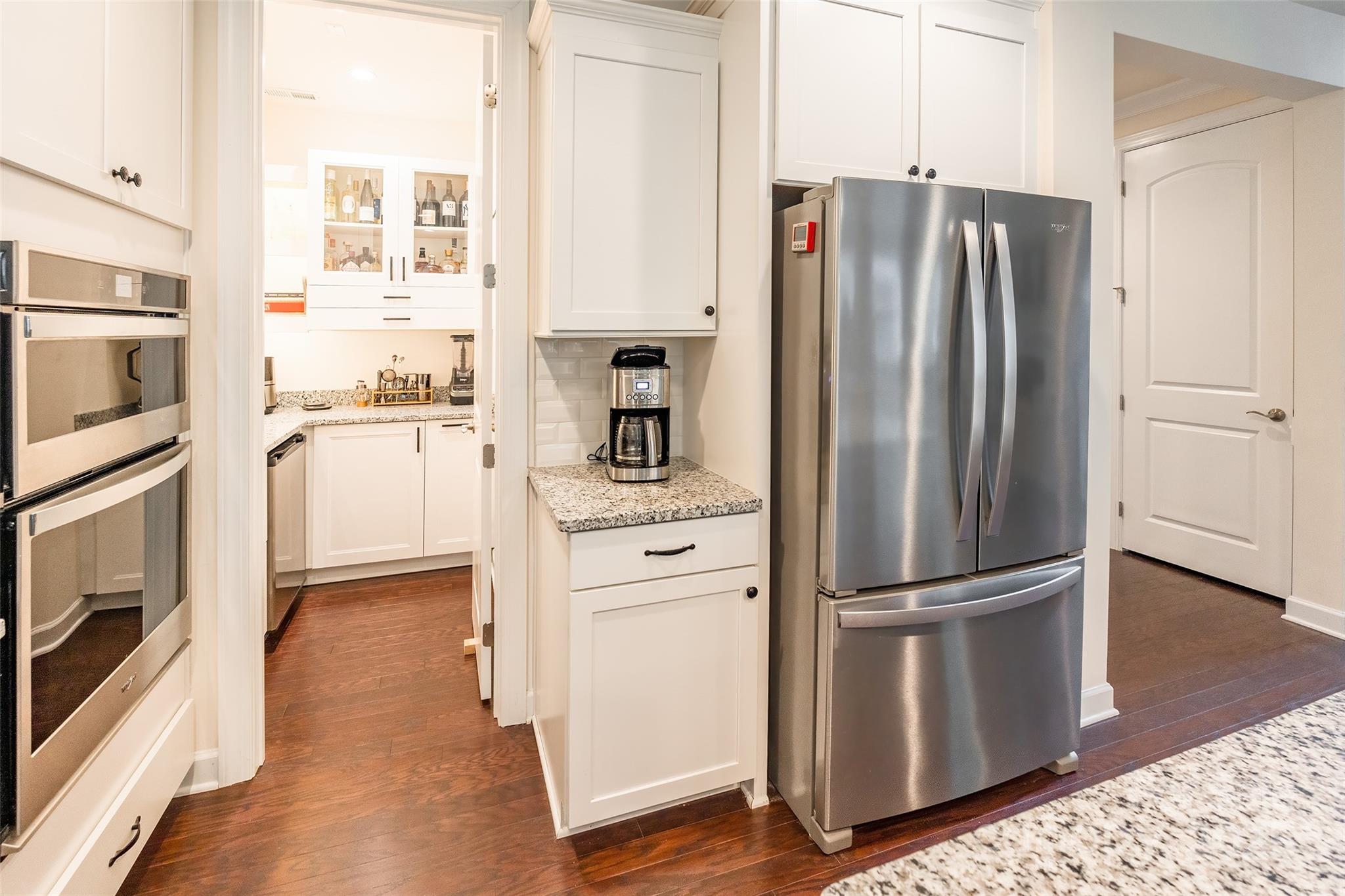 Lake Crest - Residential