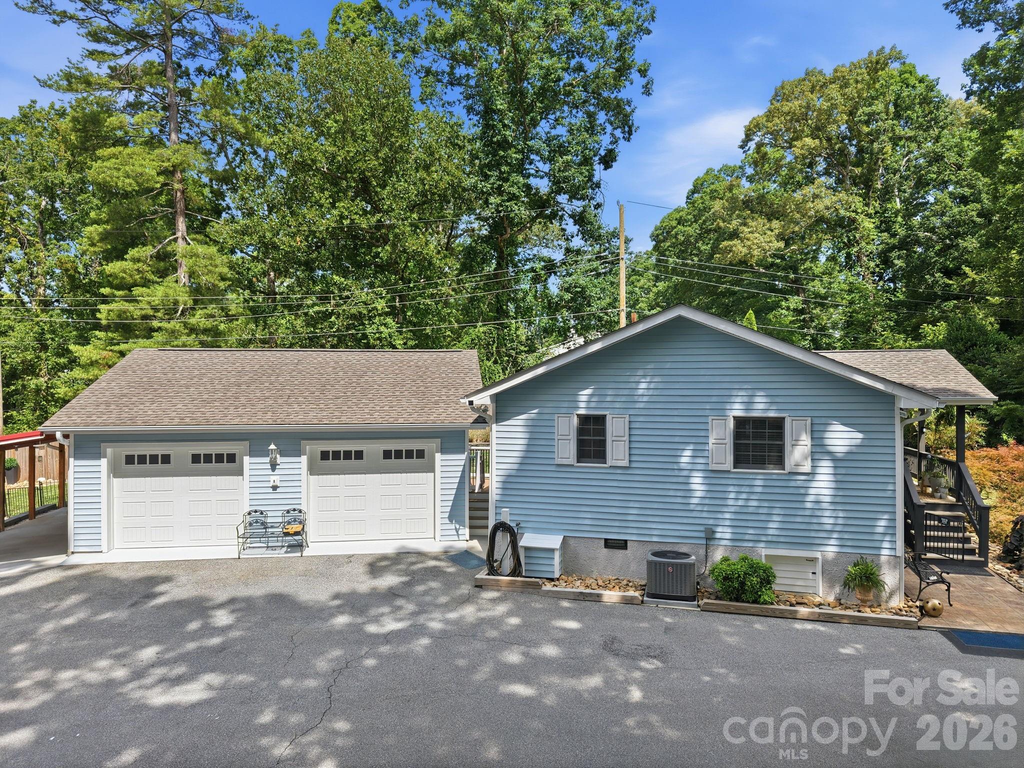 220 Bradshaw Avenue