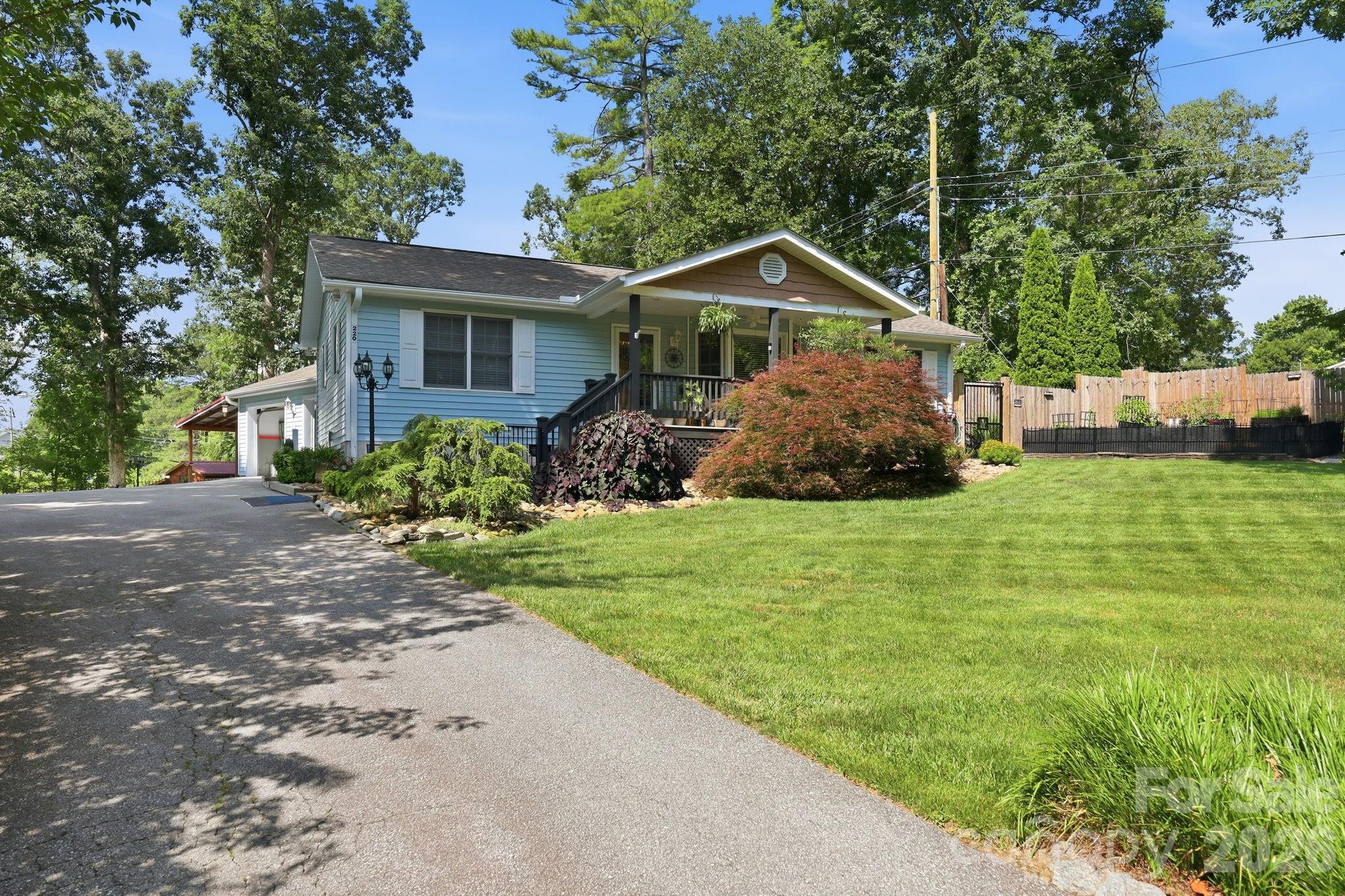 220 Bradshaw Avenue