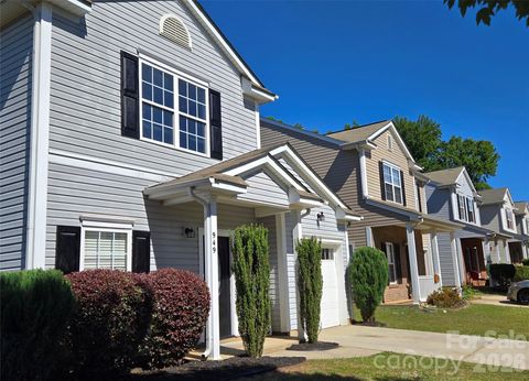 Photo of 949 Willow Creek Drive, Gastonia, NC 28054 (MLS # 4380831)