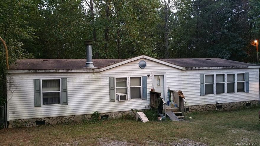 Seller can not execute any offers until the property is listed for 14 calendar days from 9/25. Seller can accept offers, but all agents are advised to submit only their HIGHEST and BEST. The investor reserves the right to accept what they view as best offer.  Closing will be required to be with Attorney George Sperry