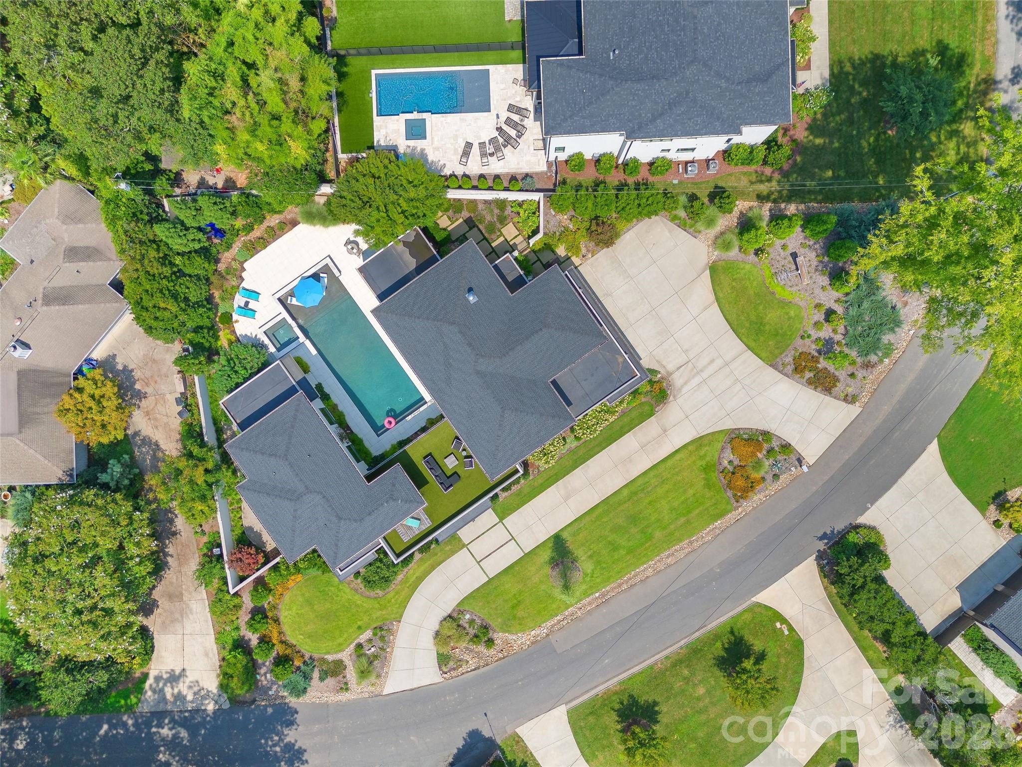 316 Mammoth Oaks Drive