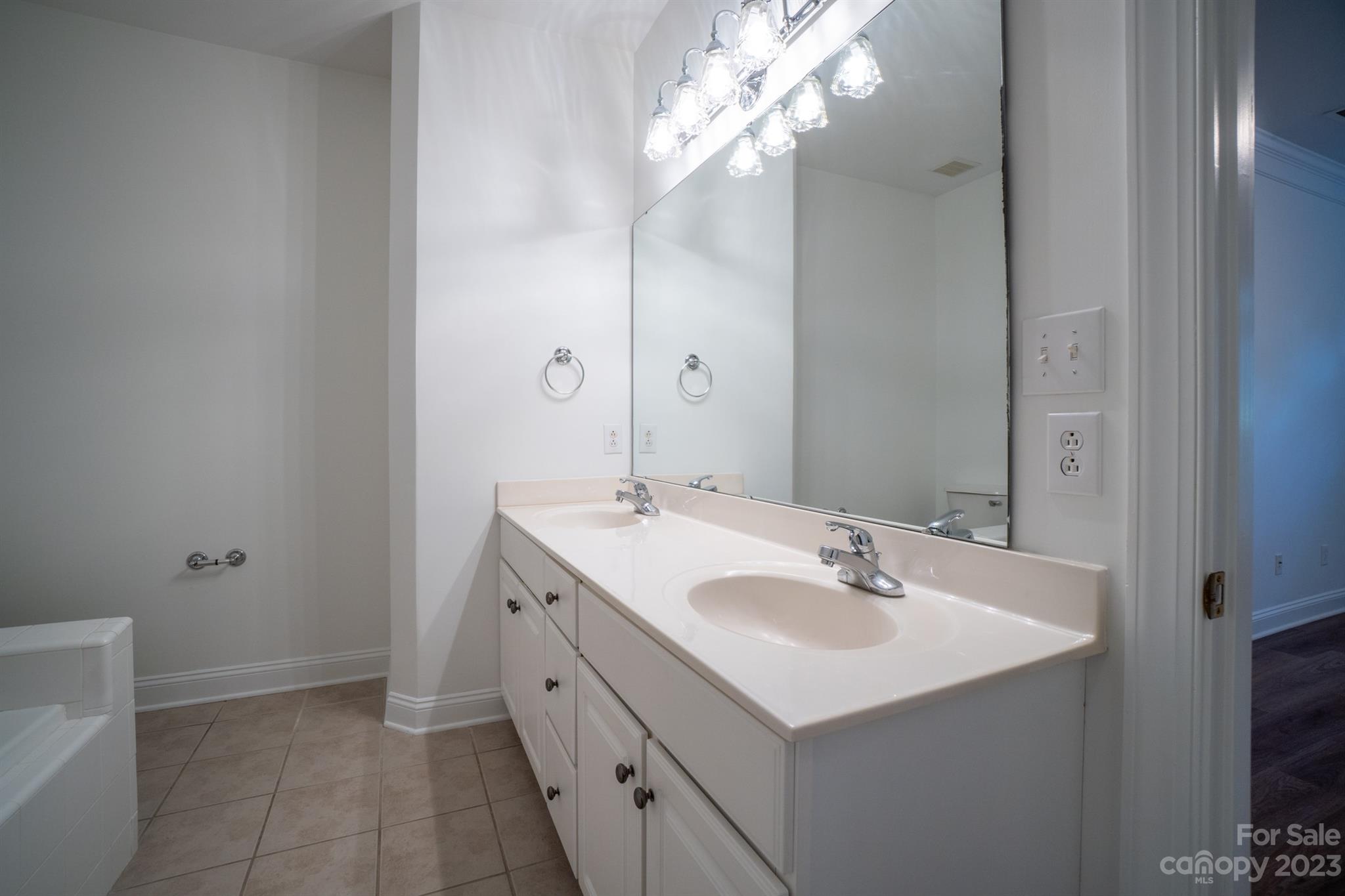 Legacy at Davis Lake - Residential