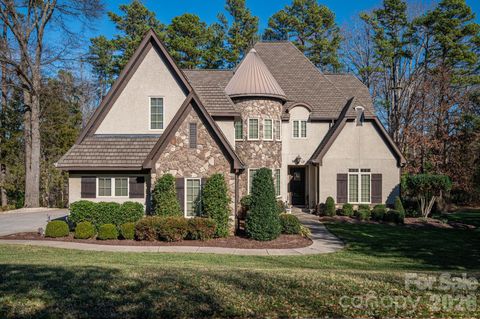 Photo of 8000 Water View Drive, Belmont, NC 28012 (MLS # 4337854)