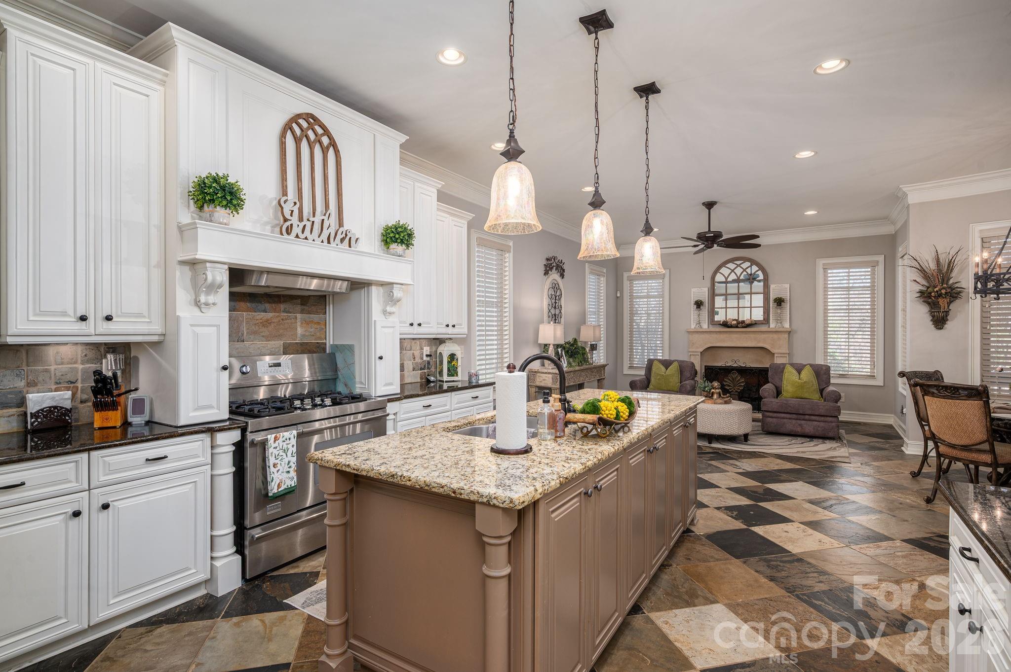 River Lakes - Residential