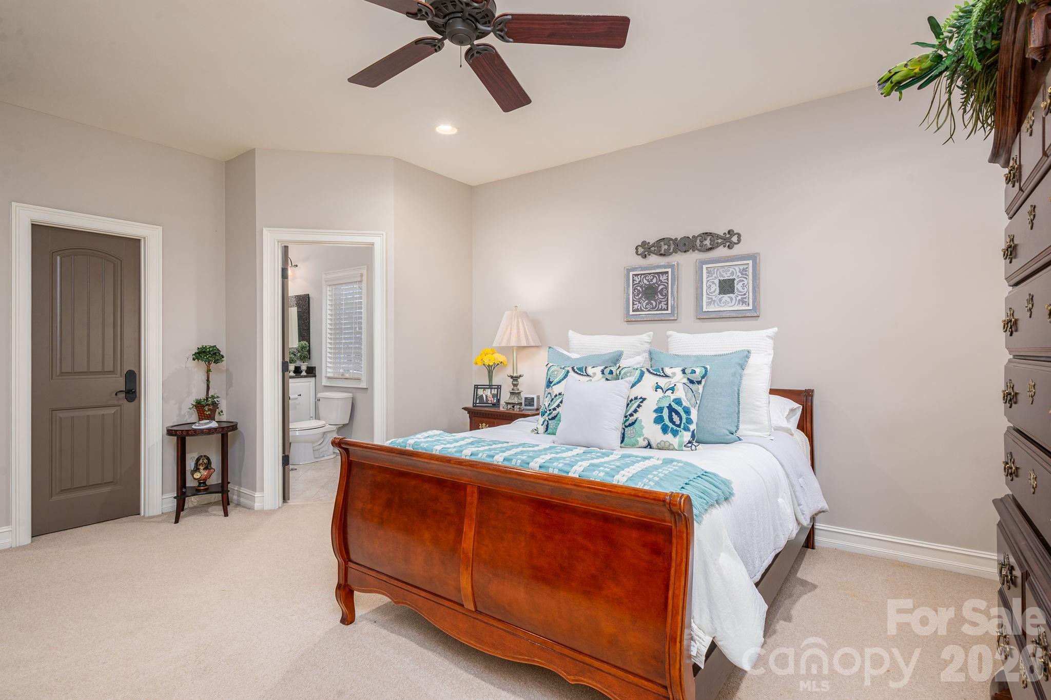 River Lakes - Residential