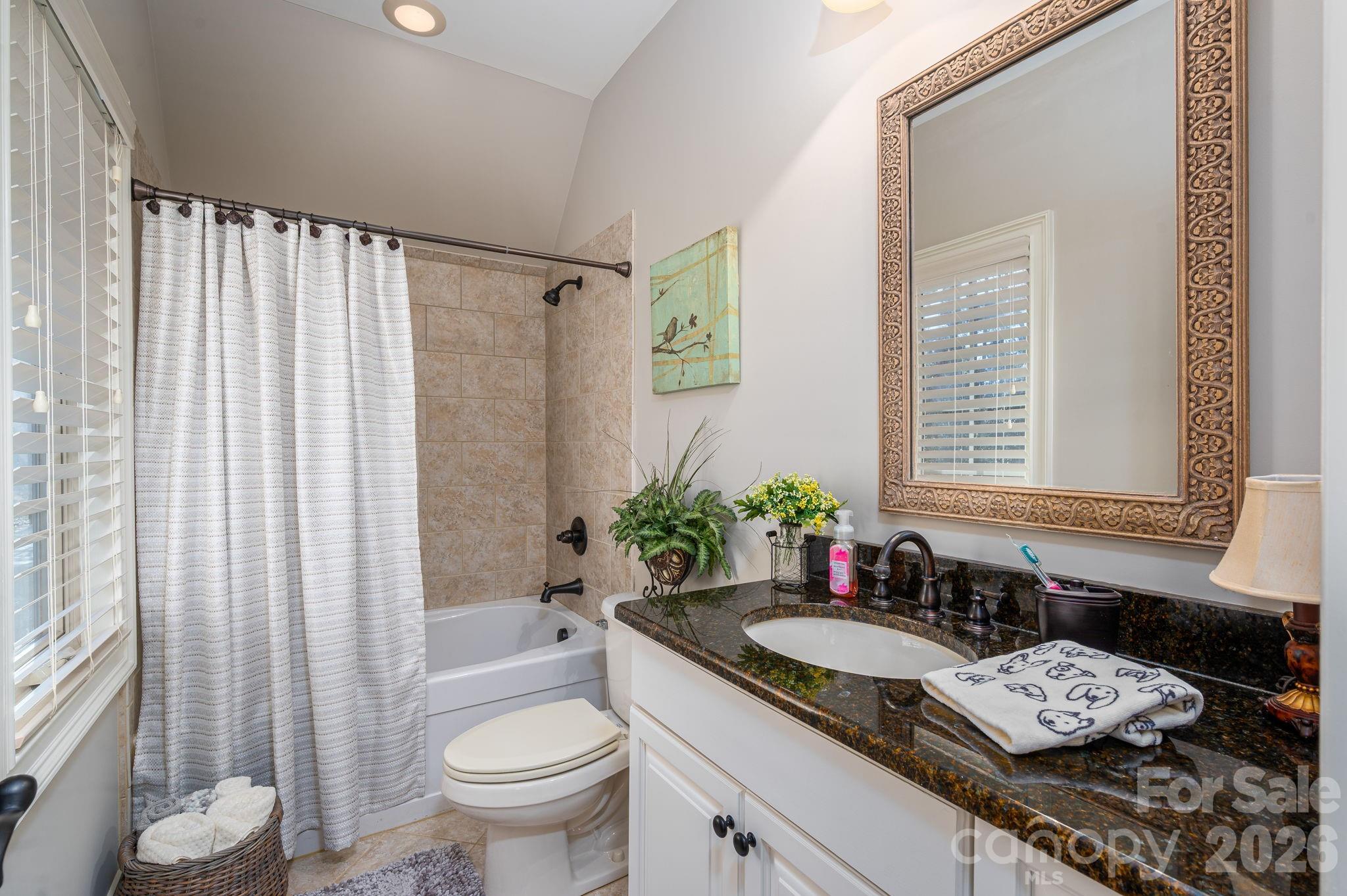 River Lakes - Residential