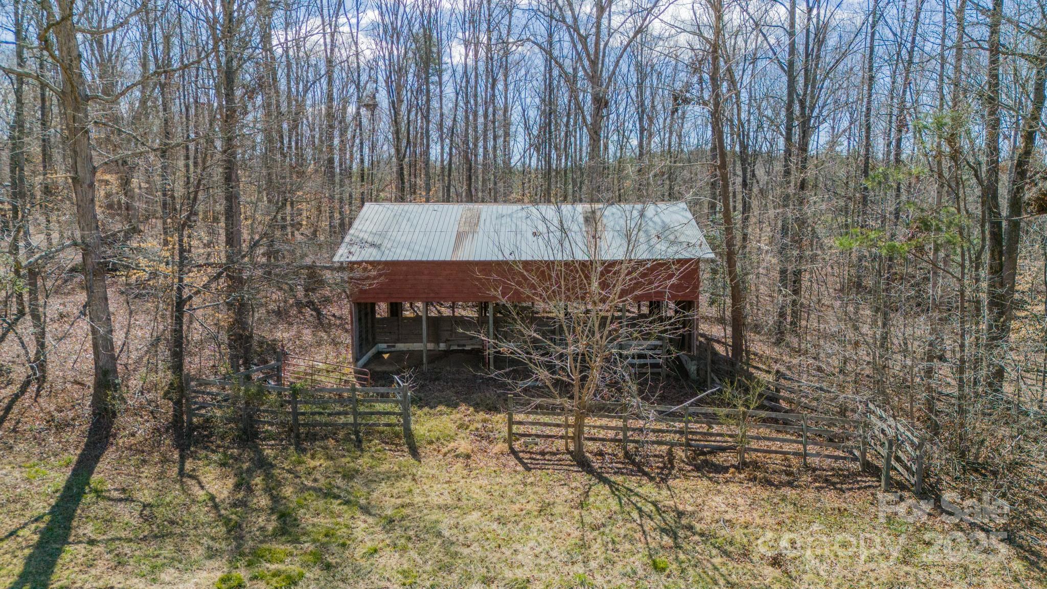 000 N Mountain Street