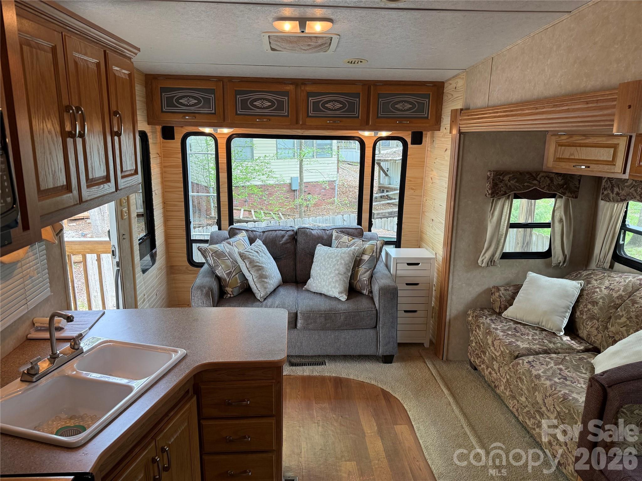 Twin Harbor - Residential