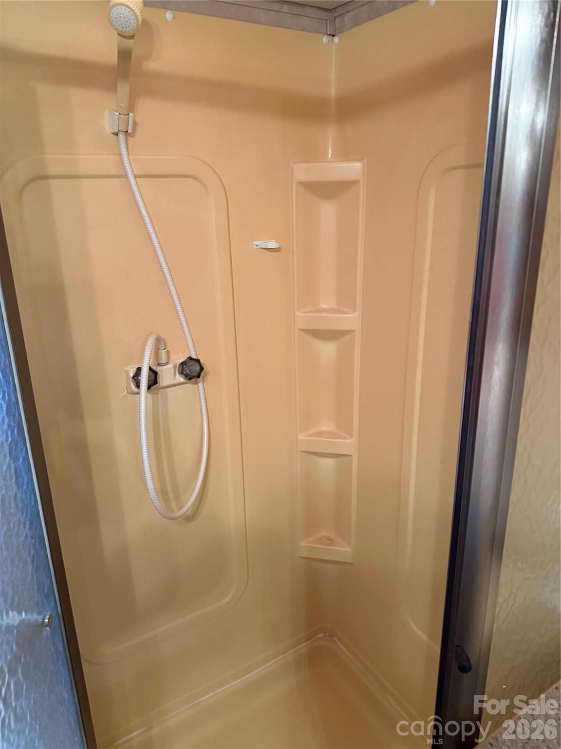 Twin Harbor - Residential