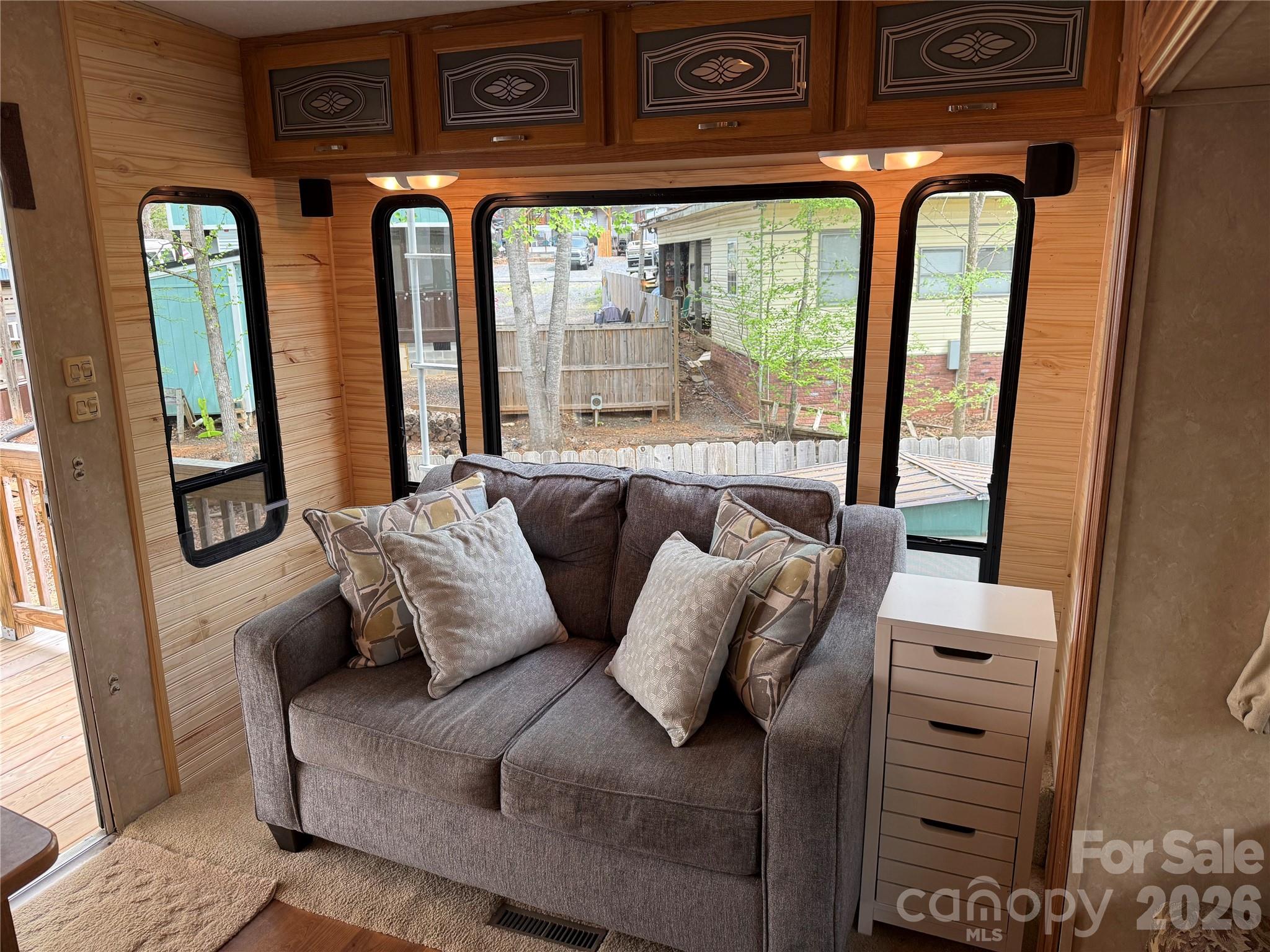 Twin Harbor - Residential