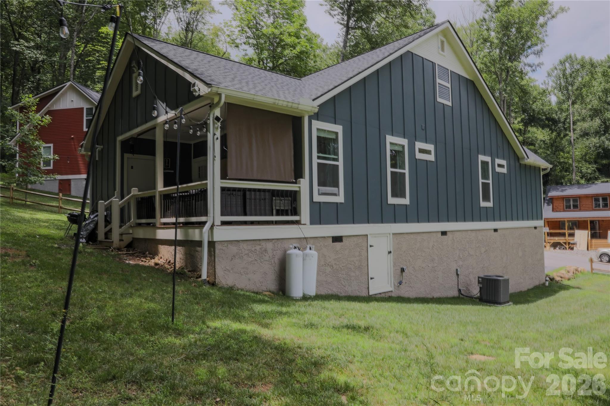 611 Twinbrook Lane