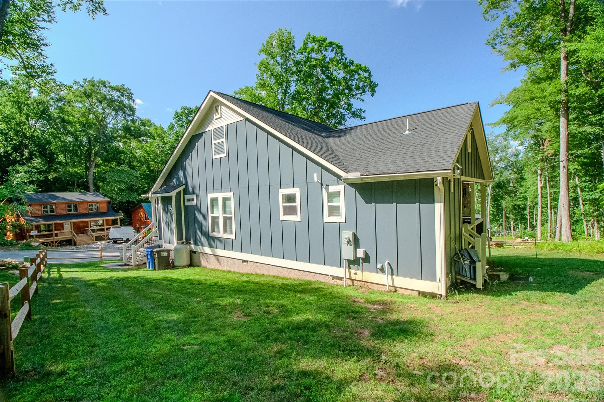 611 Twinbrook Lane