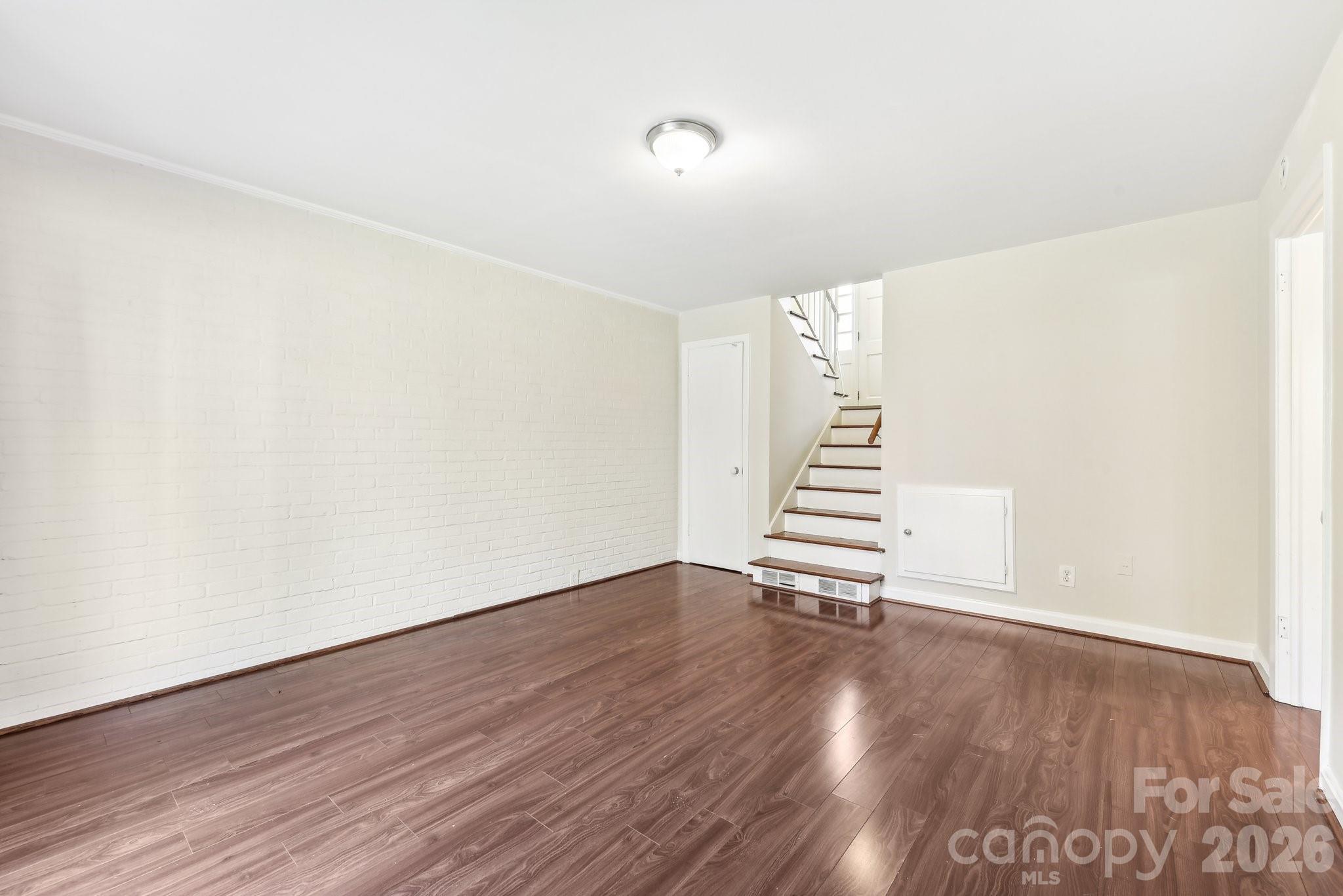 Commonwealth - Residential