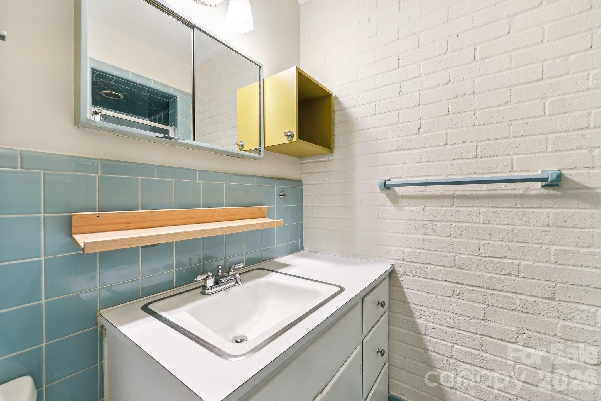 Commonwealth - Residential