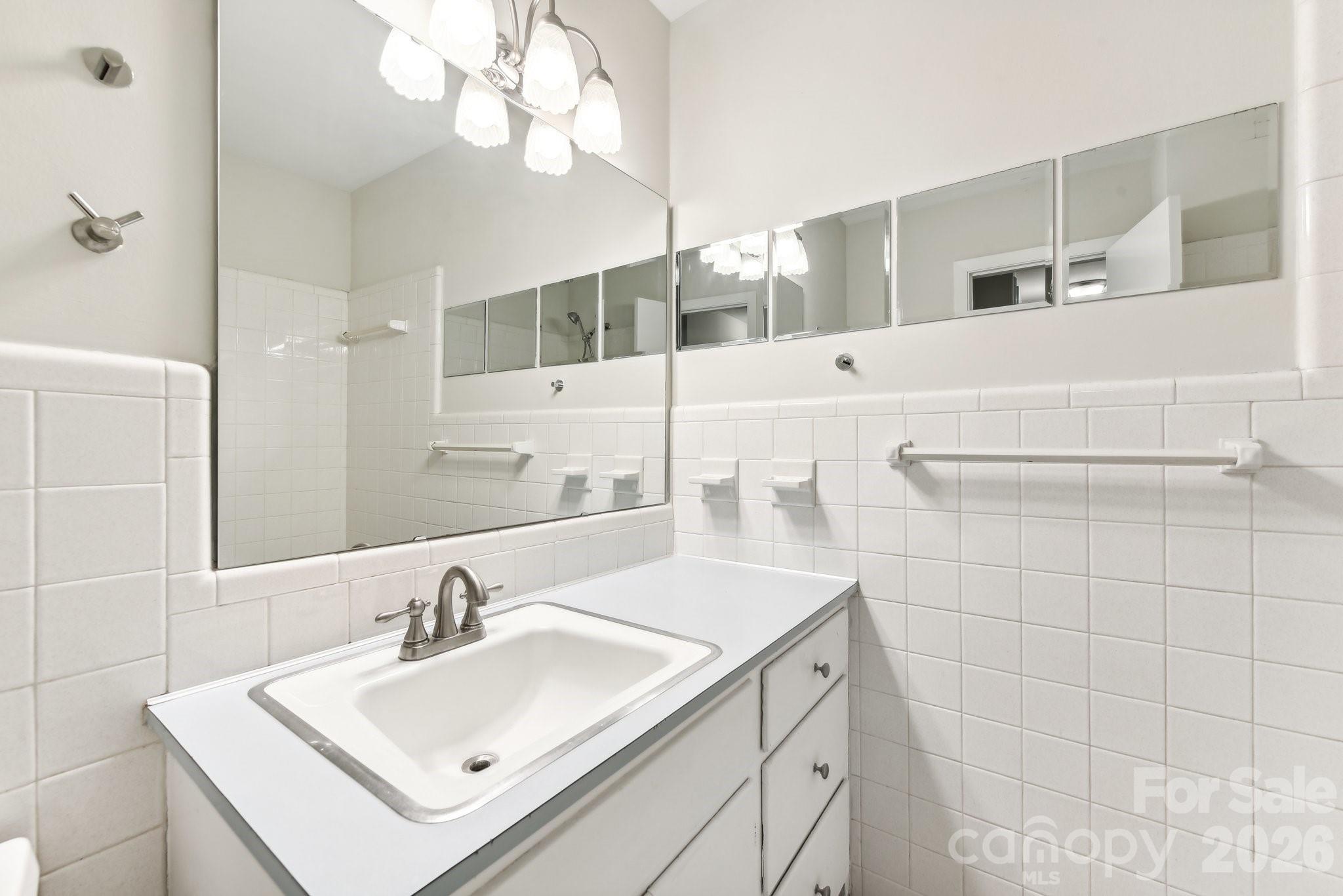 Commonwealth - Residential