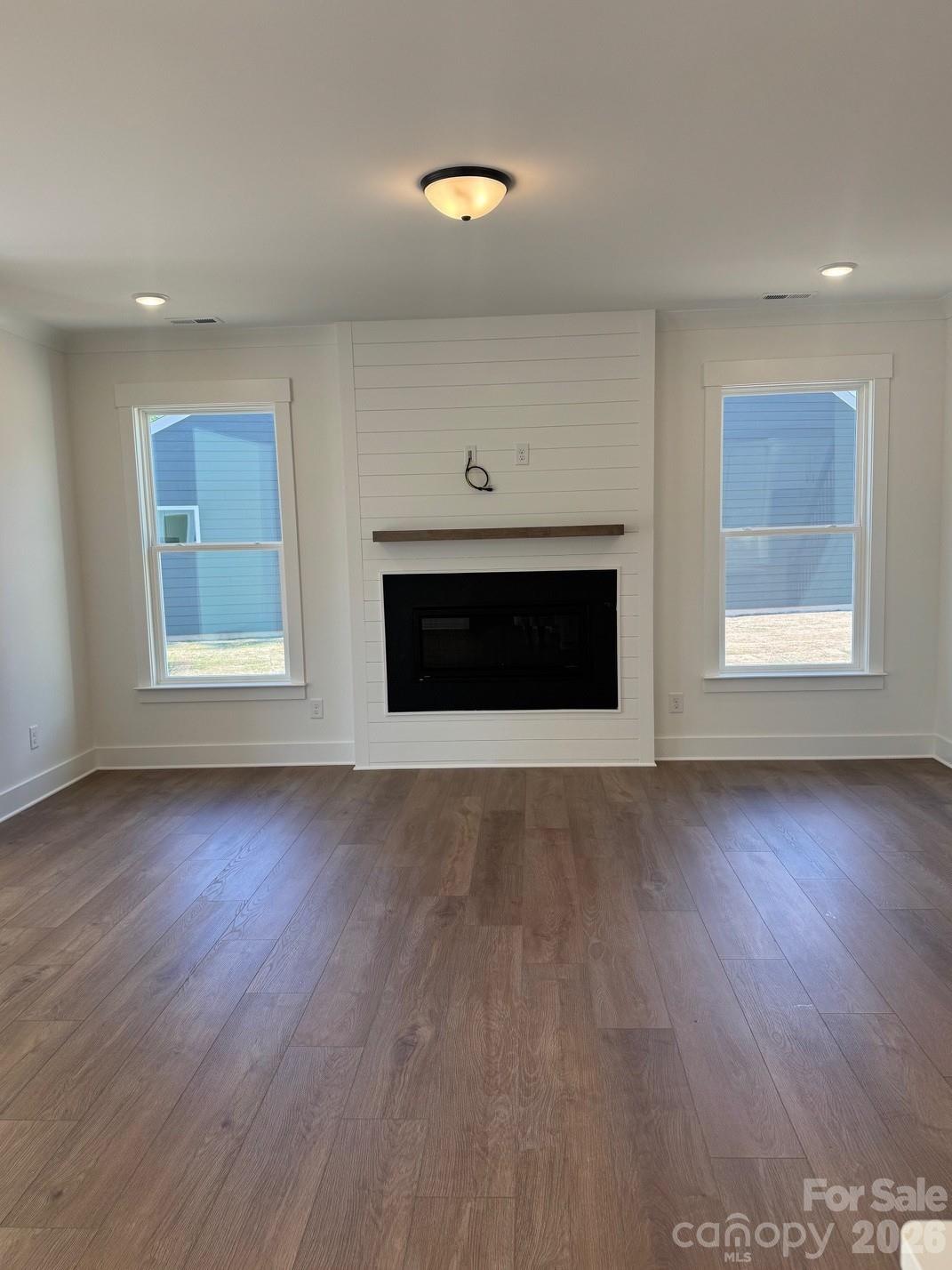 5076 McLaughlin Loop