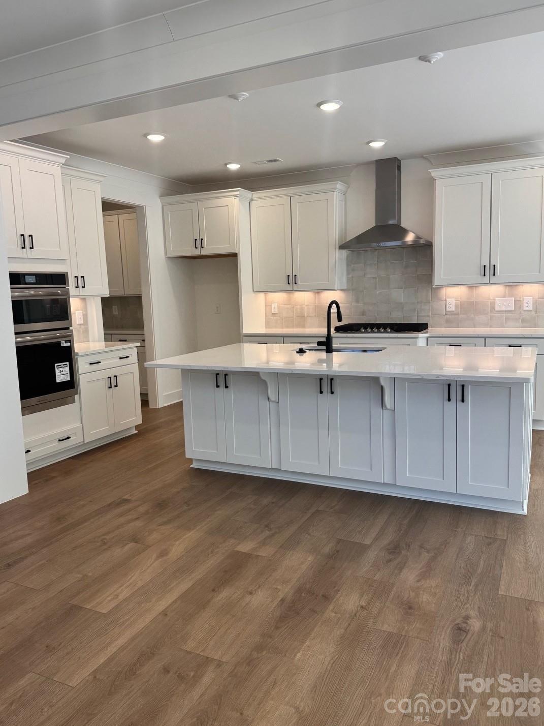 5076 McLaughlin Loop