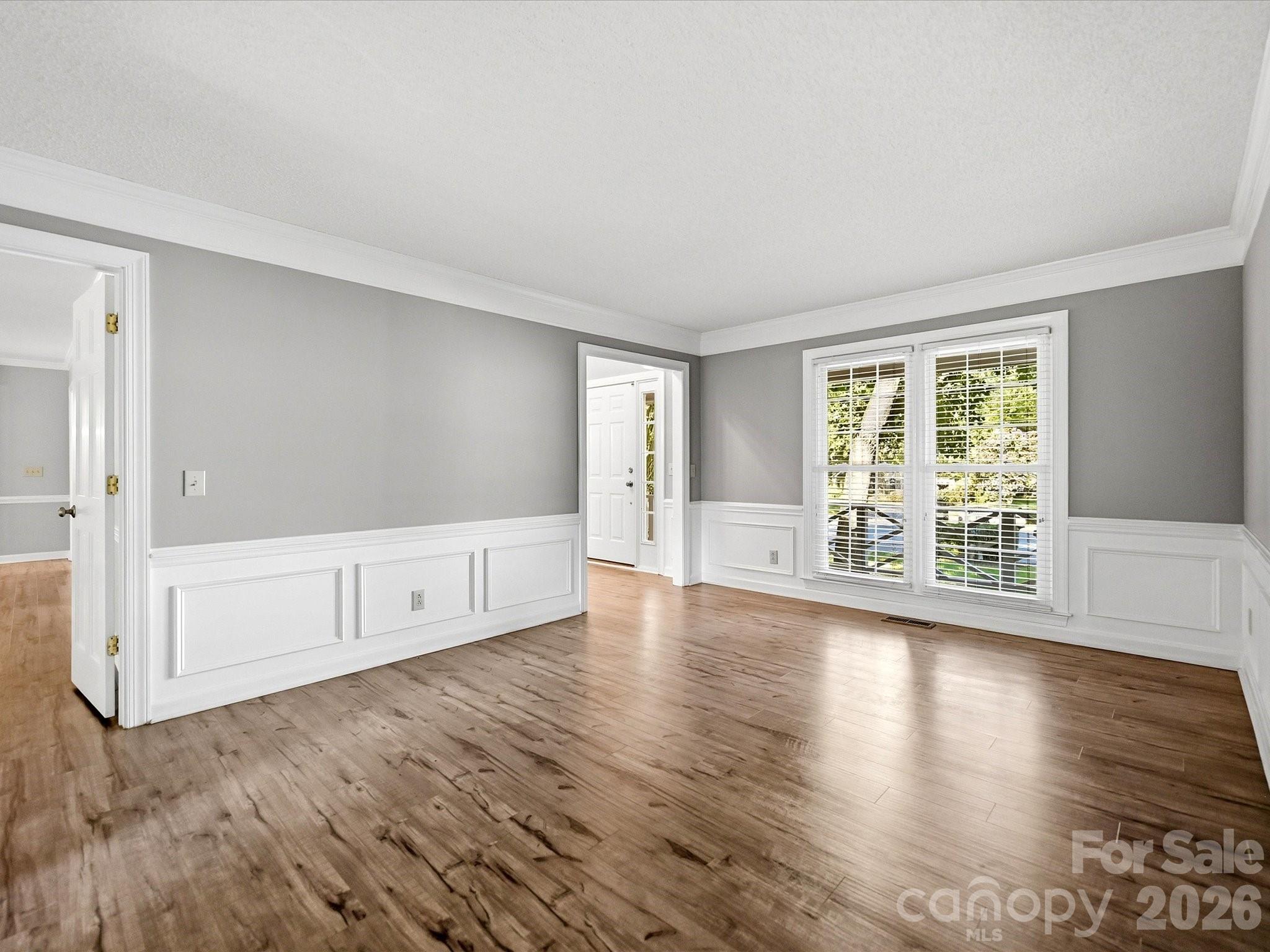 12903 Fallcross Court