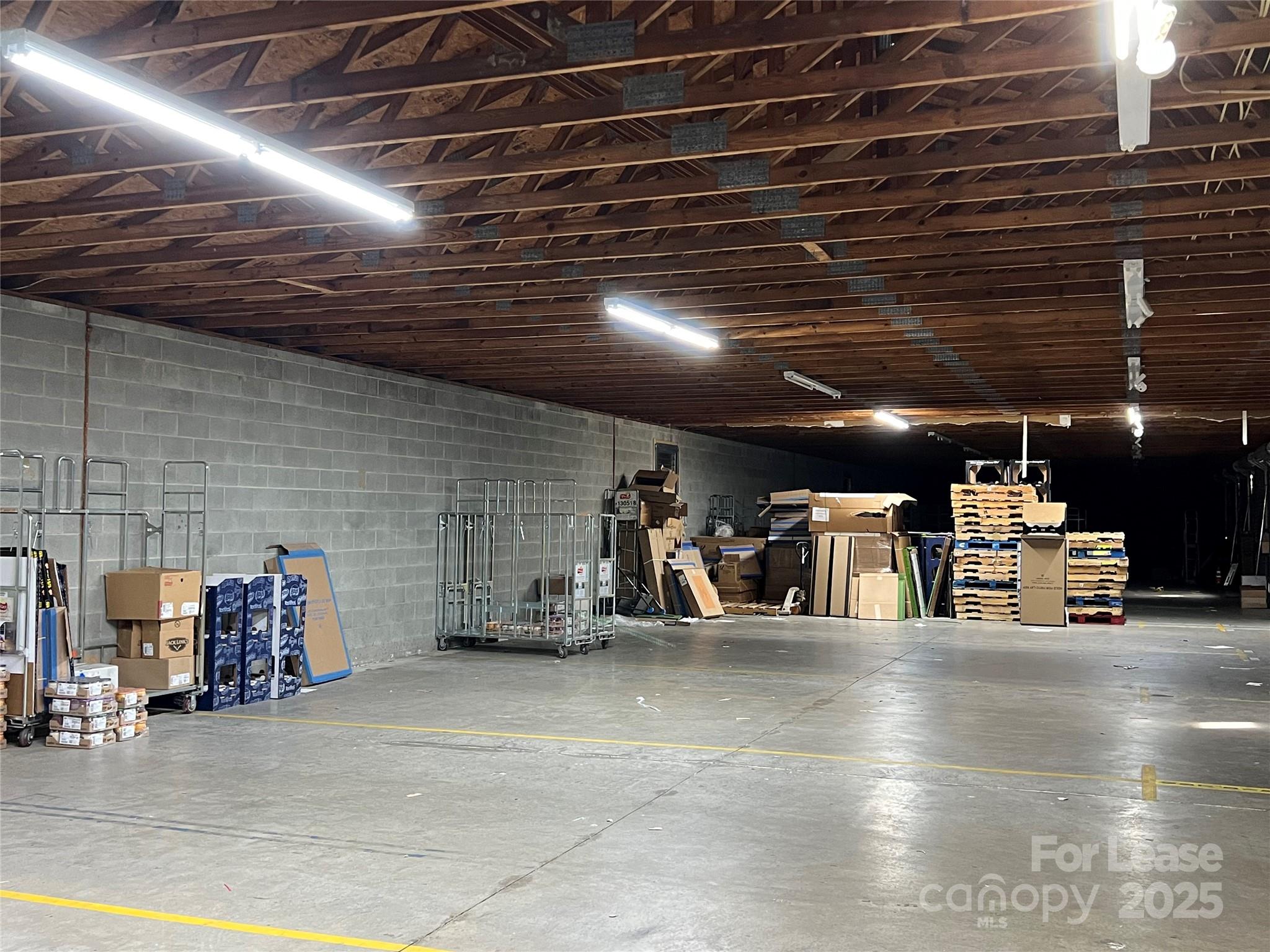 635 Industrial Avenue