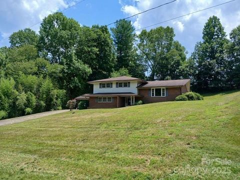 8417 Rolling Hills Avenue Hickory NC 28602
