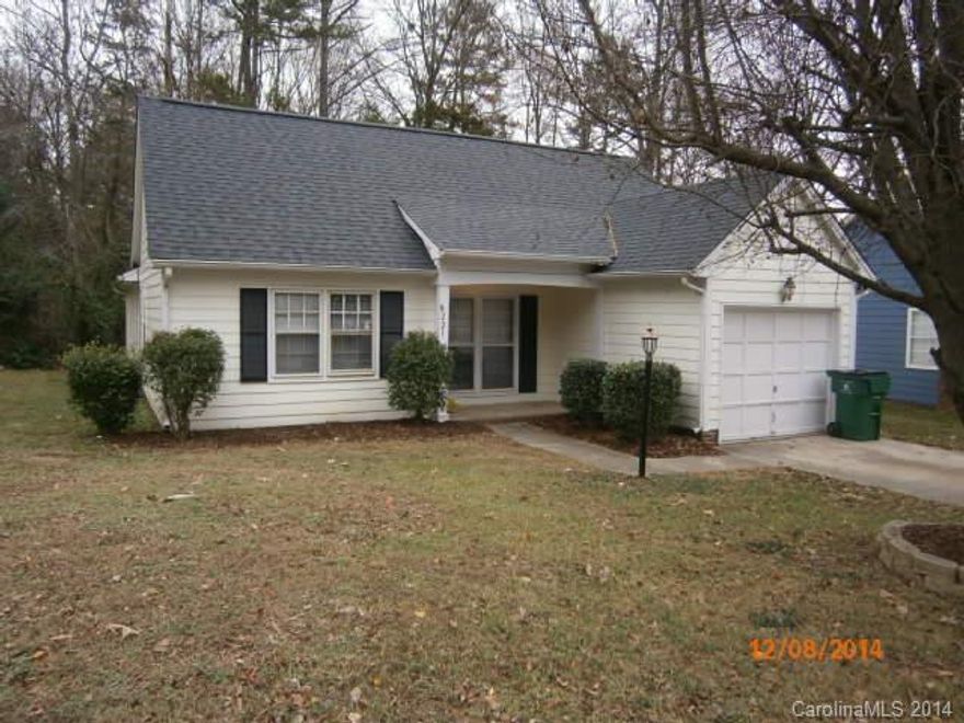 *Special - 1/2 off 1st full month's rent* Very nice ranch in quiet neighborhood.  Rear yard backs up to wooded area. Convenient to shopping, interstates, and uptown.  Great looking kitchen with pass through bar to dining area has tile counter top.  Good closet space and storage. Nice private rear patio excellent for entertaining. Fireplace is inoperable.