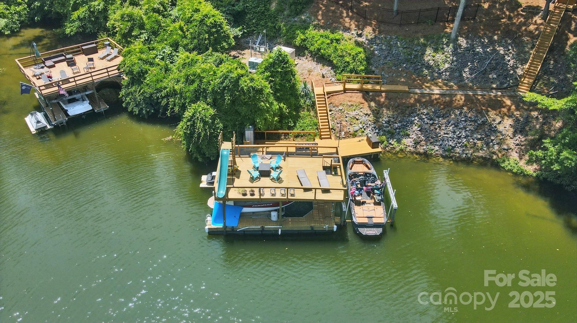 Tega Cay - Residential