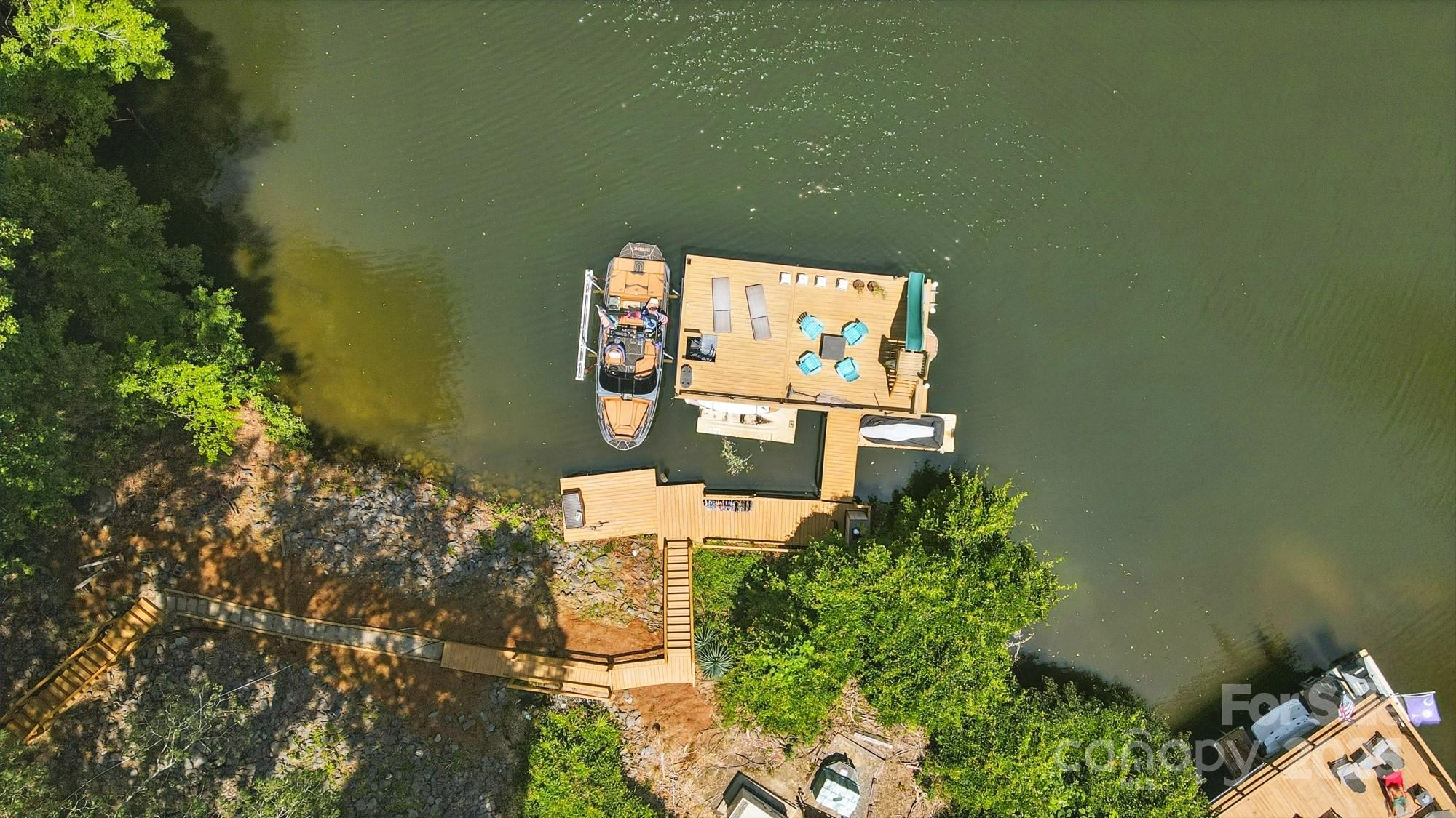 Tega Cay - Residential