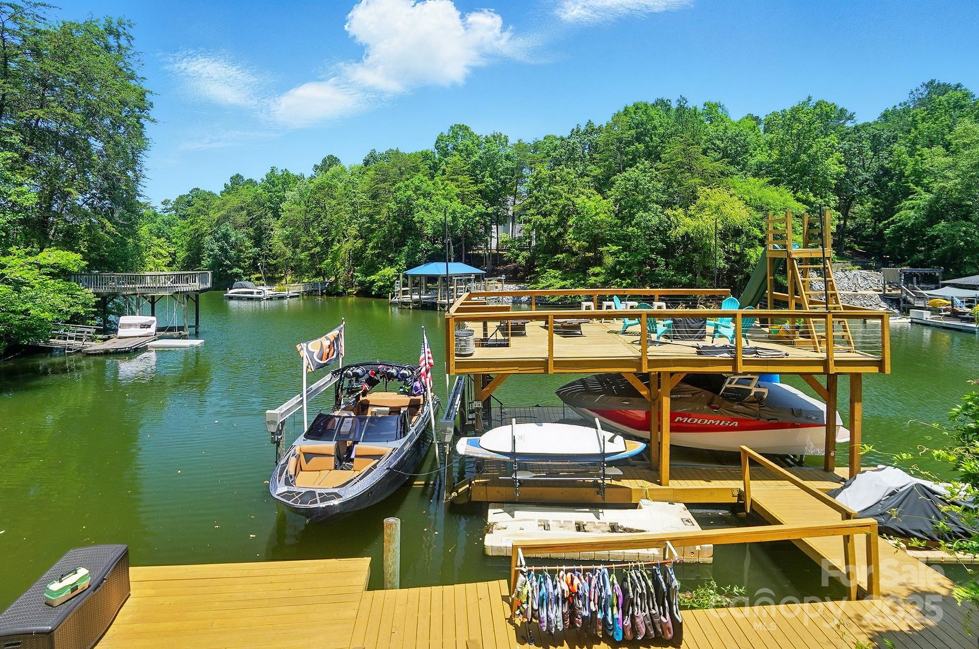 Tega Cay - Residential