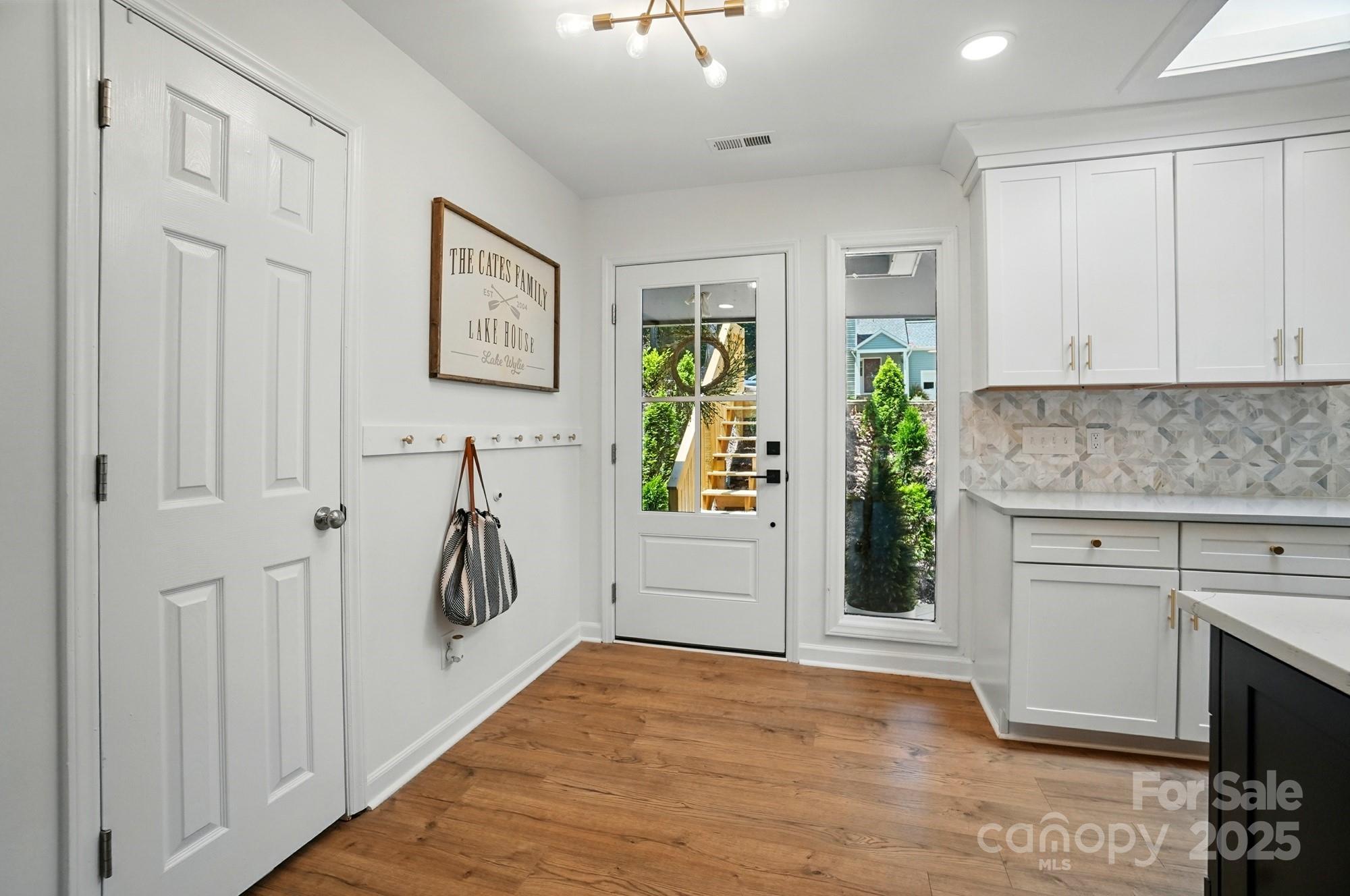 10043 Tepa Place