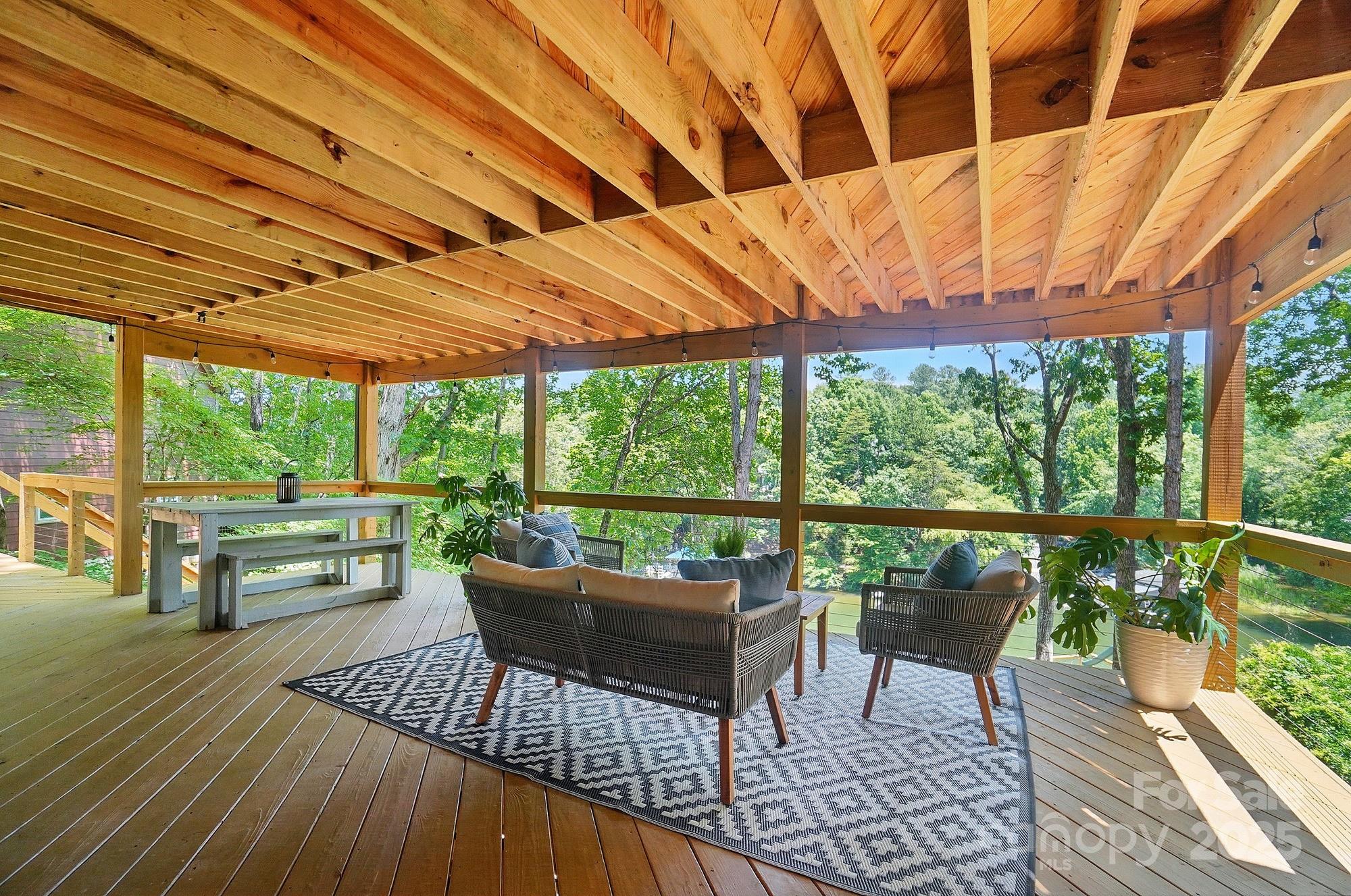 Tega Cay - Residential