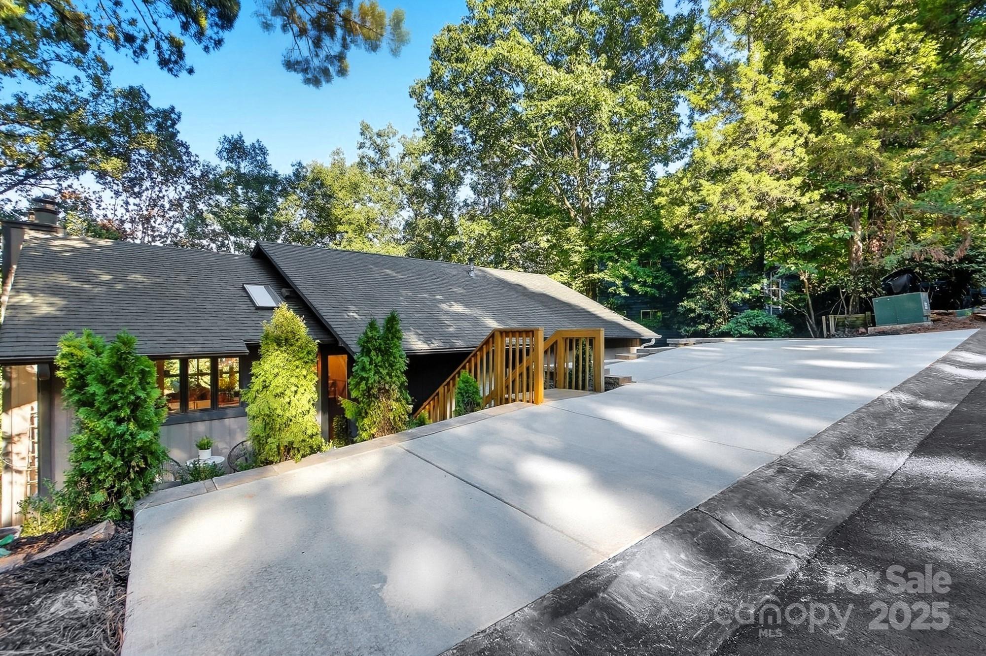 Tega Cay - Residential