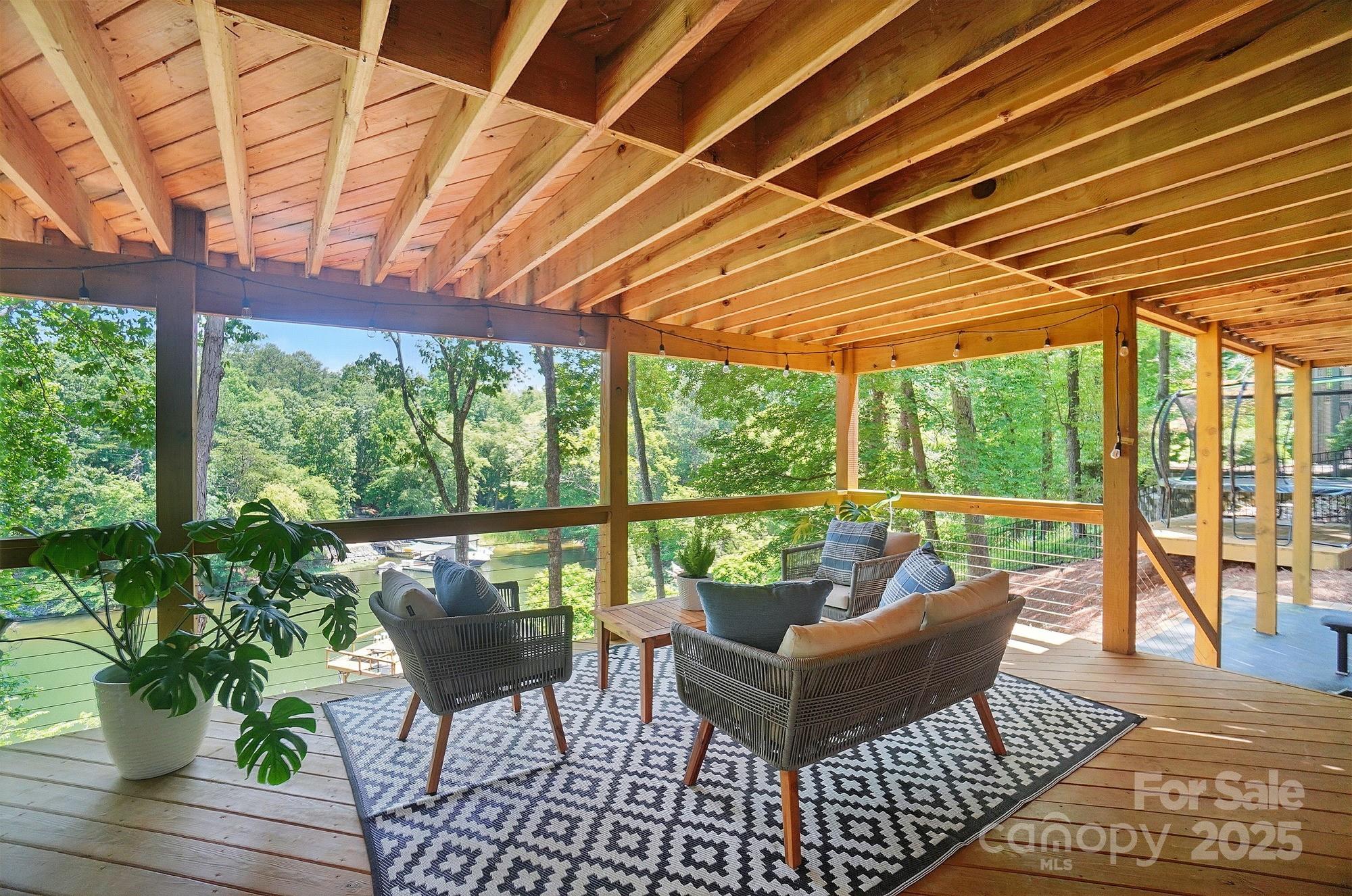 Tega Cay - Residential