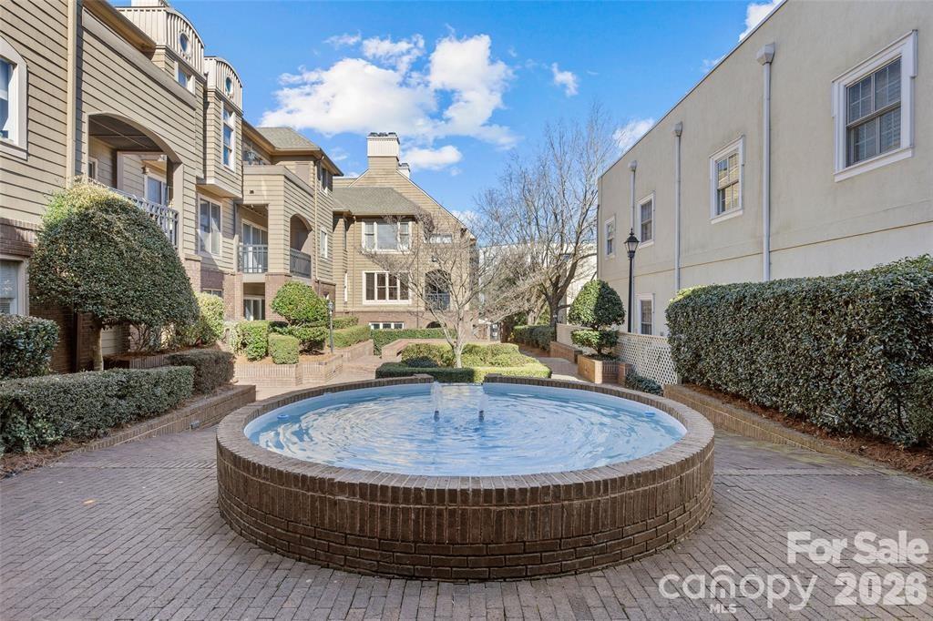 Latta Square - Residential