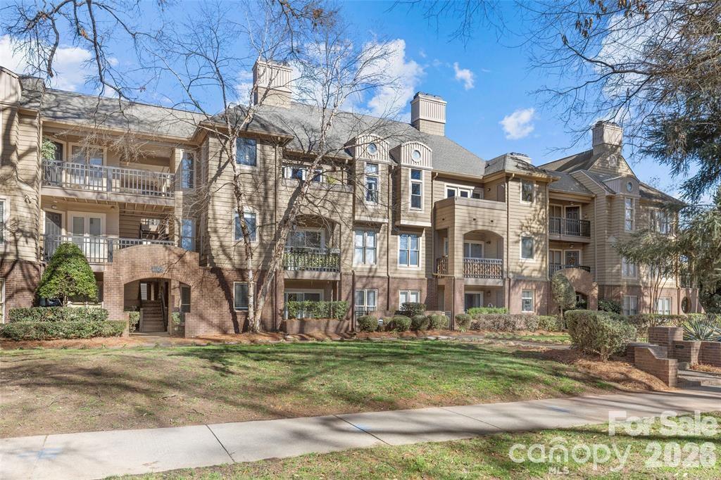 Latta Square - Residential