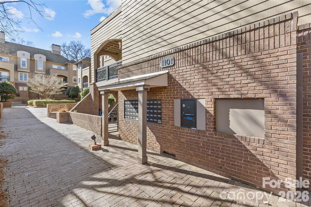 Latta Square - Residential