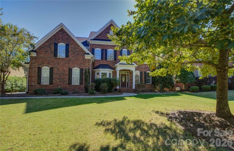 Photo of 13700 Glen Abbey Drive, Charlotte, NC 28278 (MLS # 4436644)