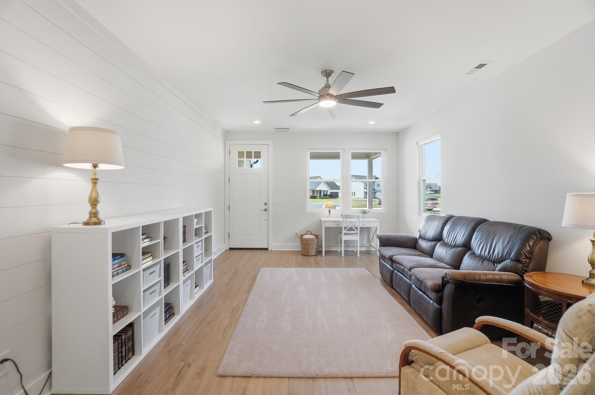 Hawthorne Commons - Residential