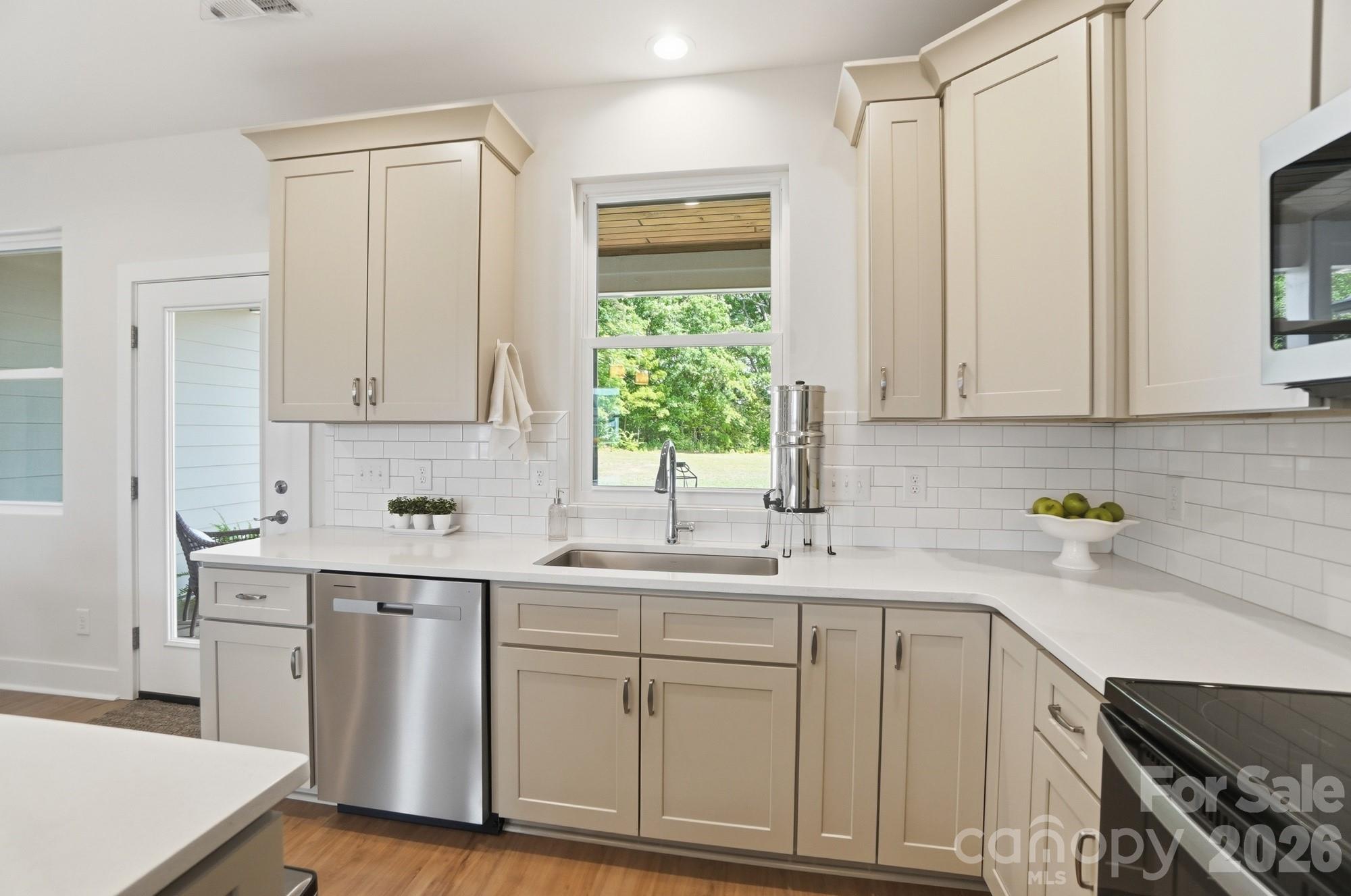 Hawthorne Commons - Residential