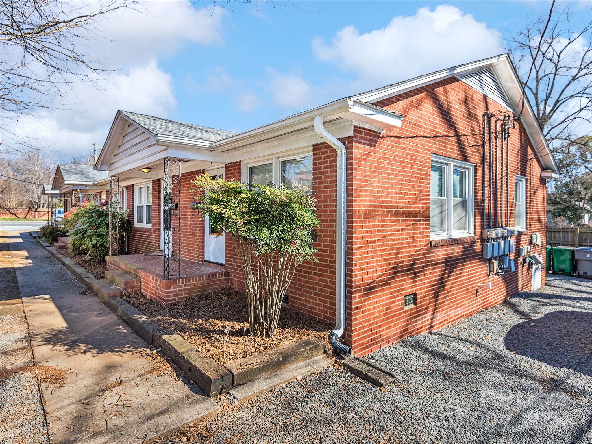 Elizabeth - Residential Lease