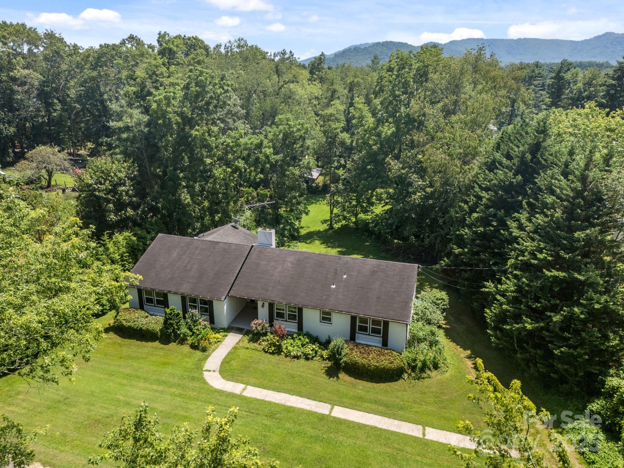 90 Knob Hill Road