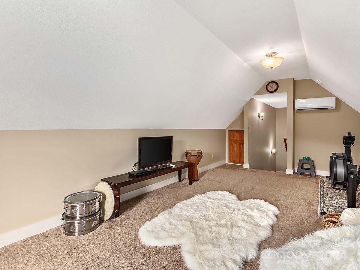 Skytop Farm - Residential