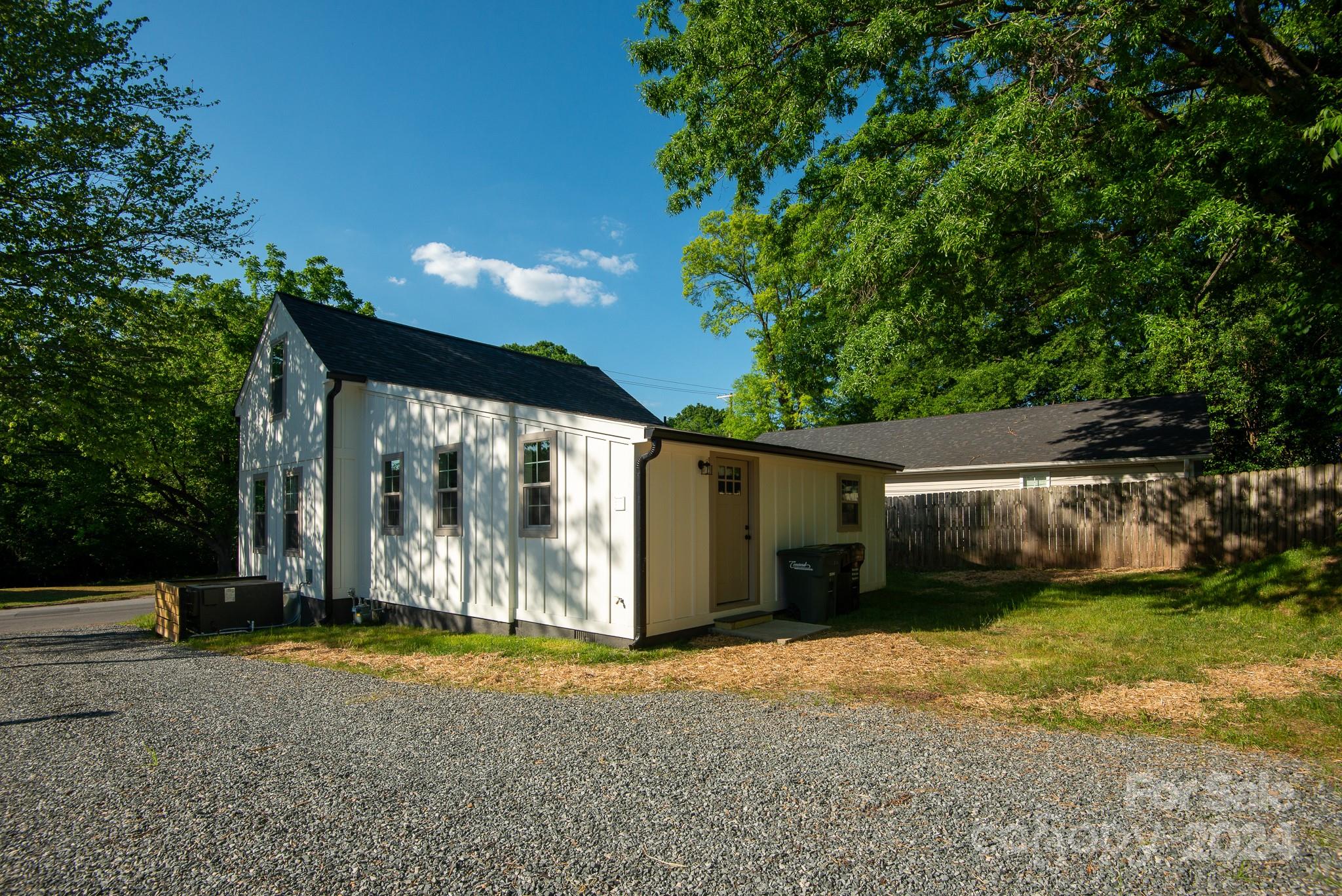 Locke Mill Plaza - Residential