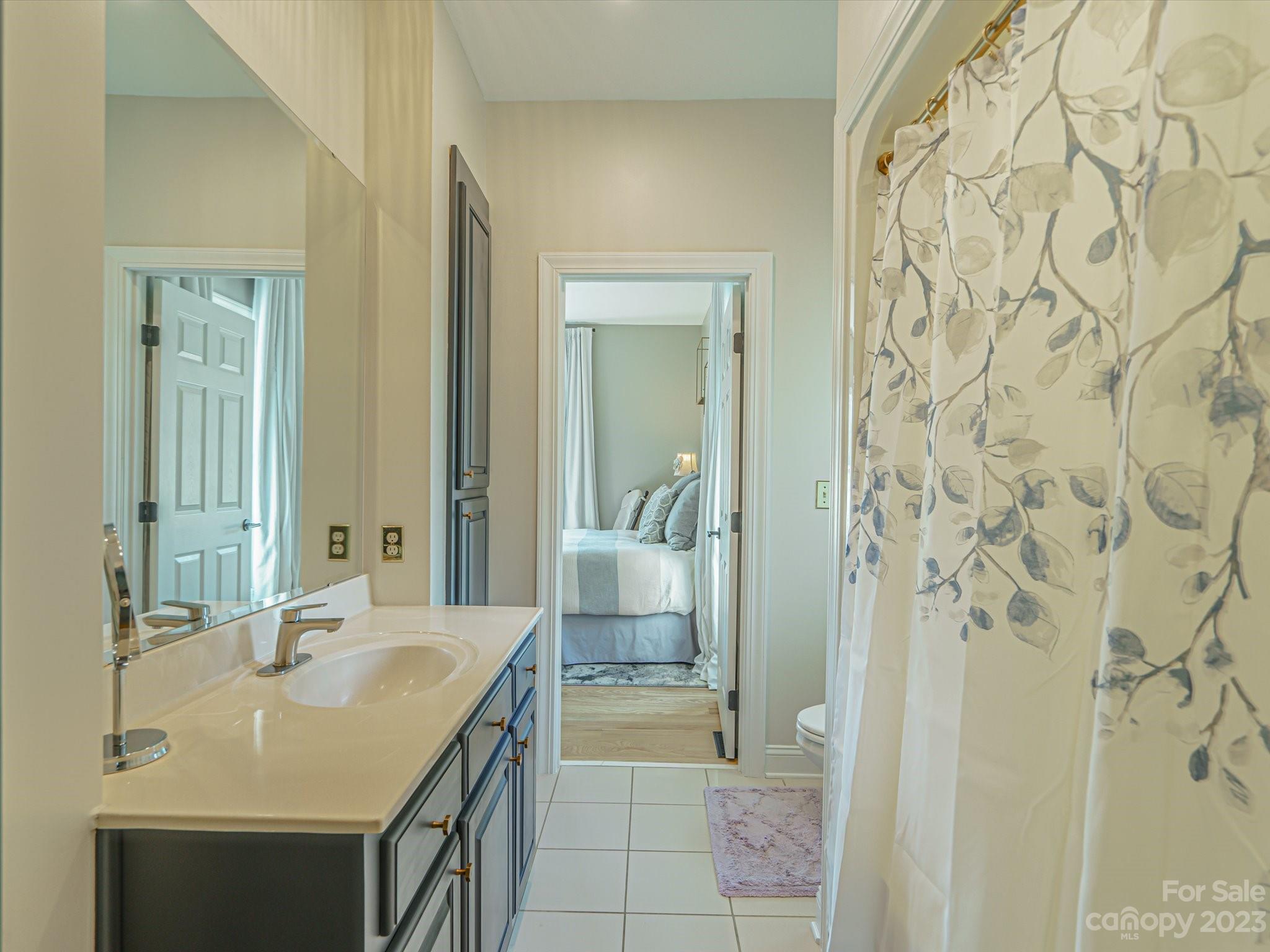 Country Club Acres - Residential