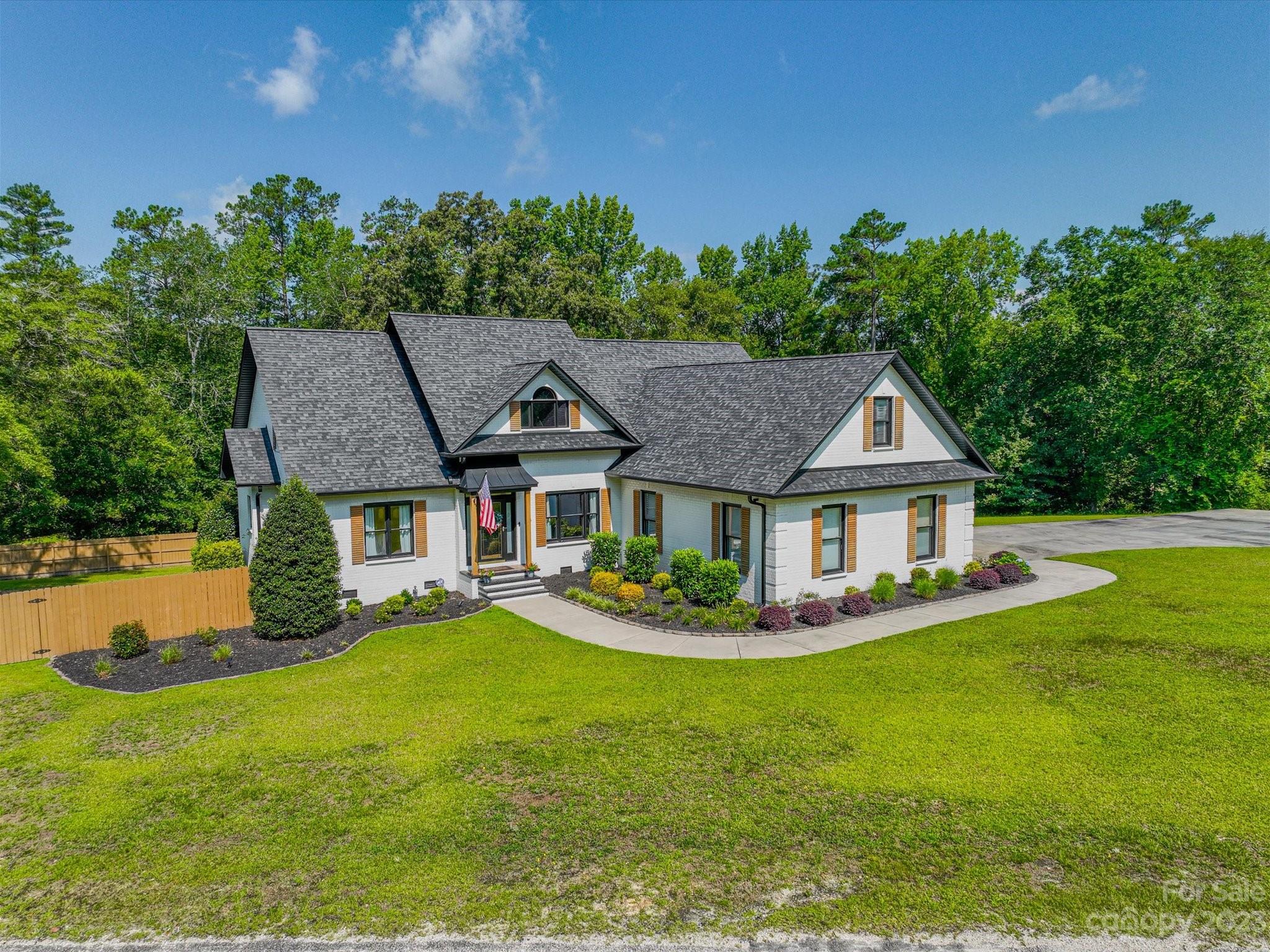 Country Club Acres - Residential