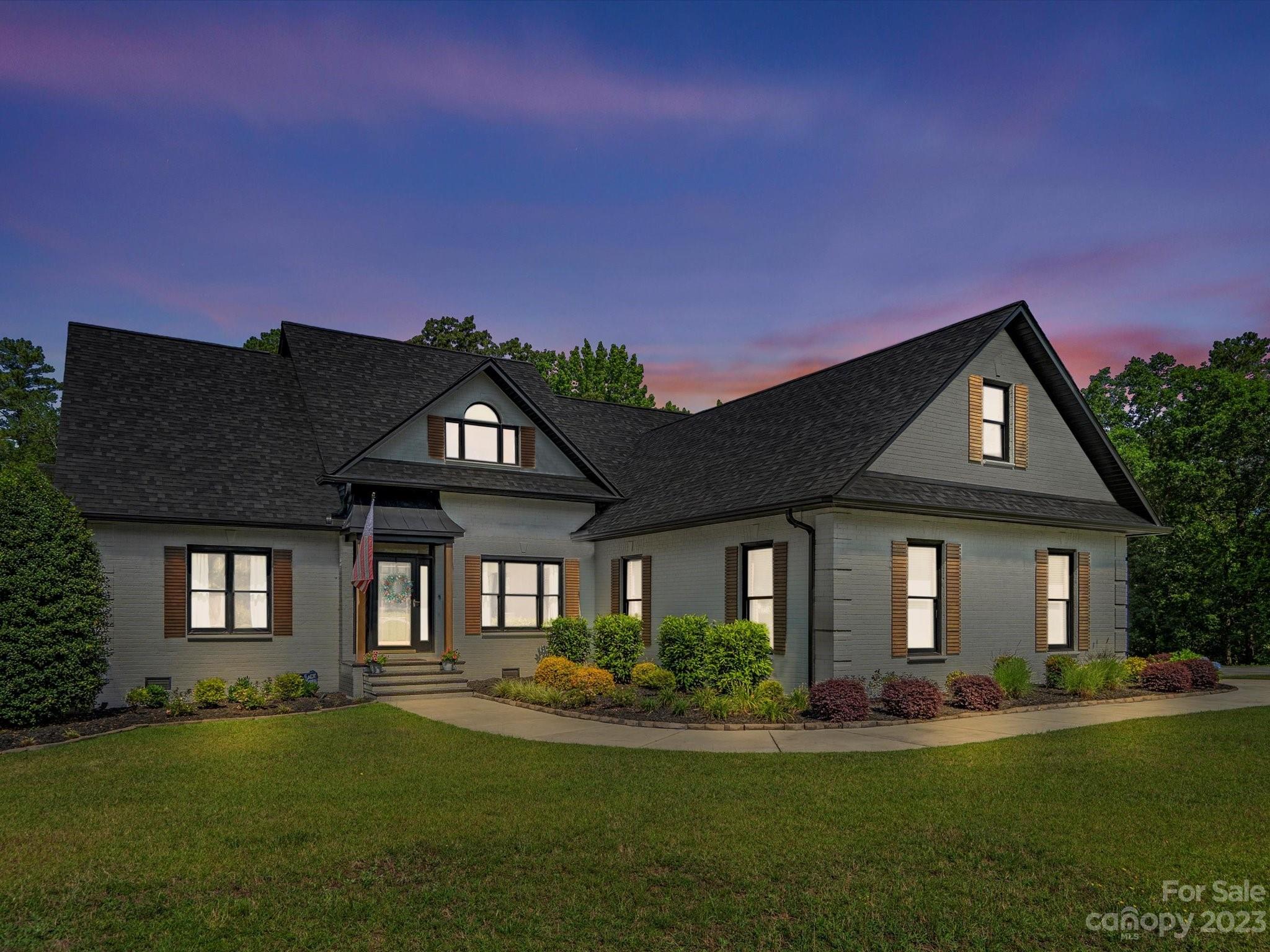 Country Club Acres - Residential